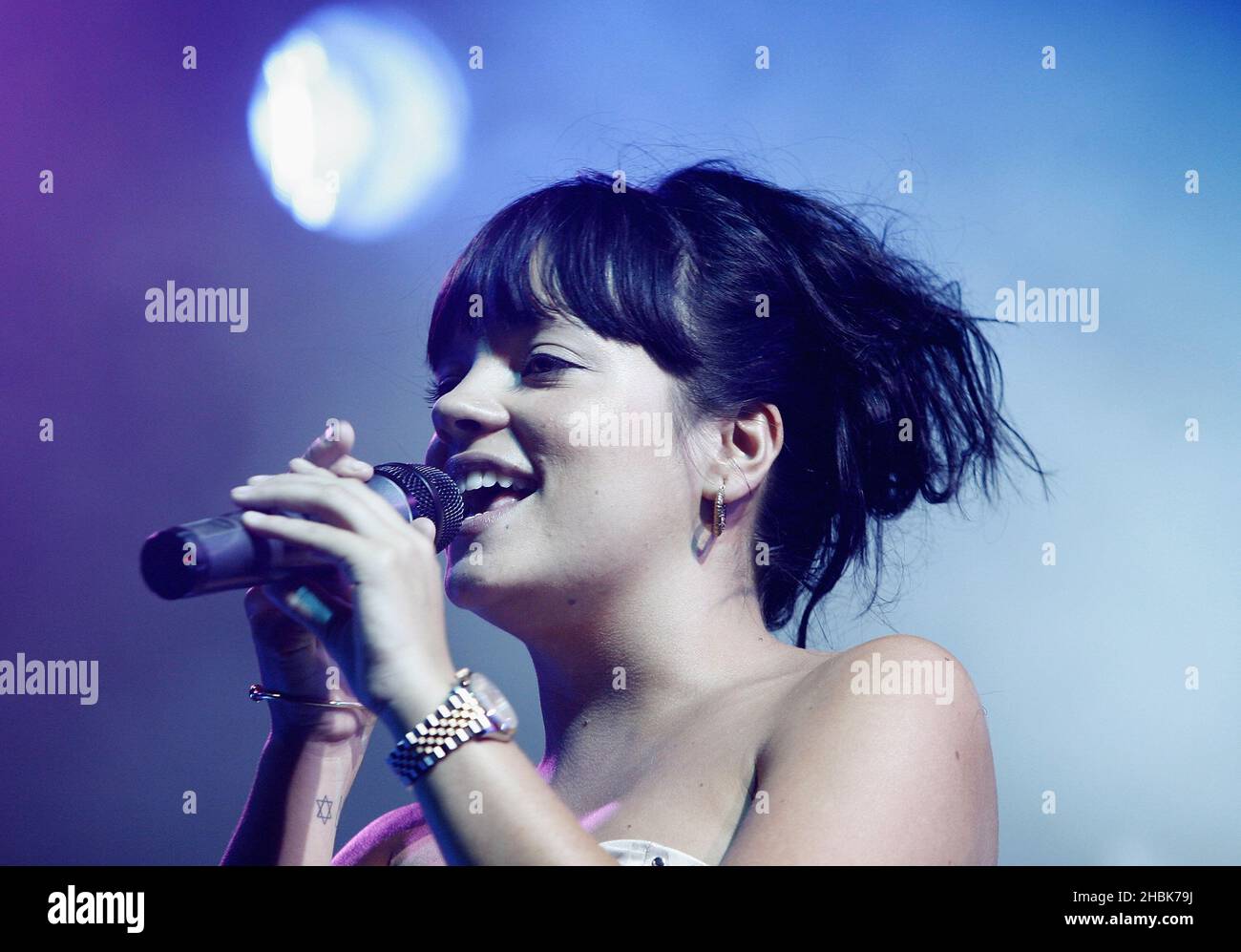 Lily Allen tritt im Somerset House in London auf. Stockfoto