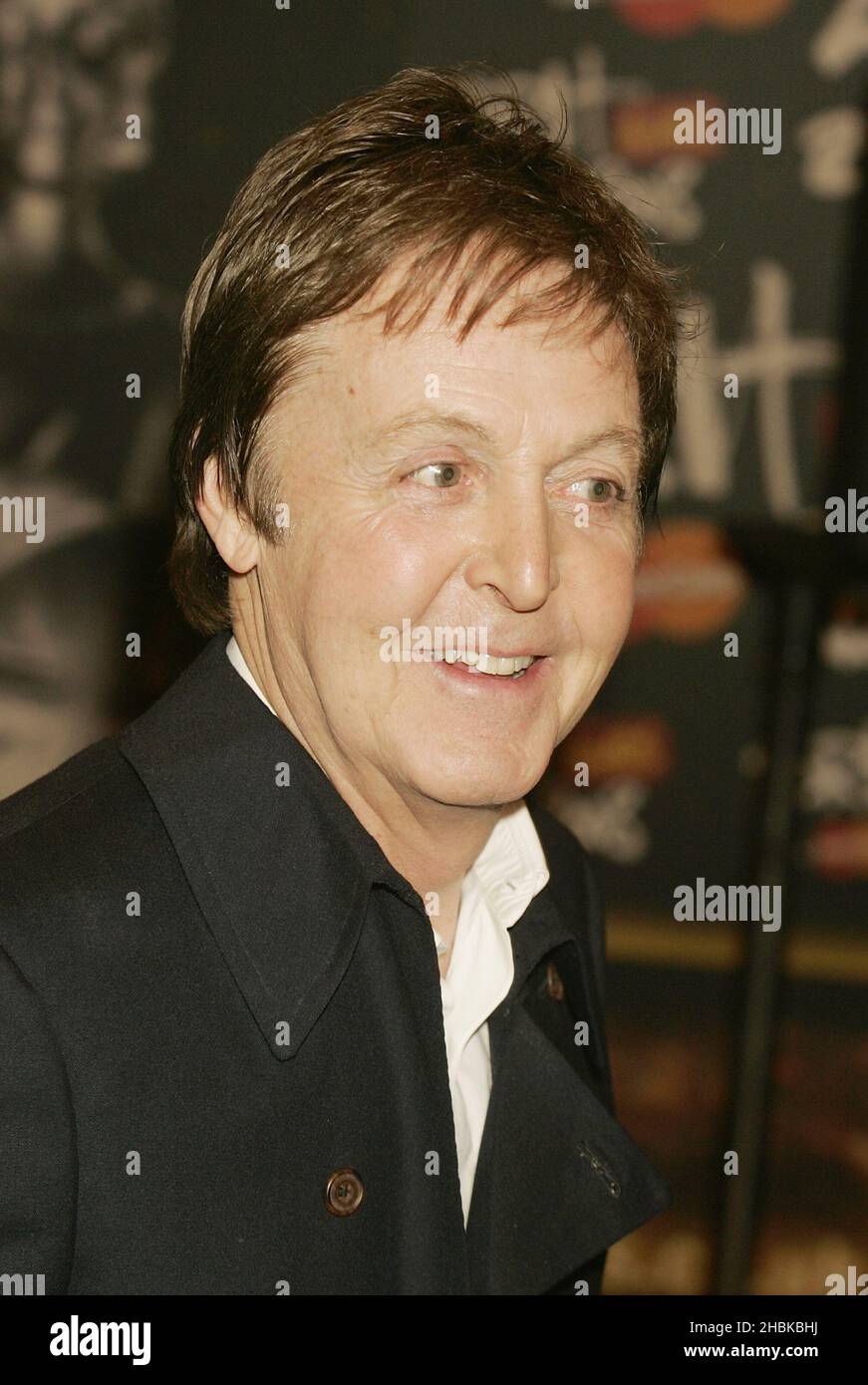 Sir Paul McCartney im Pressesaal der Brit Awards 2008. Stockfoto