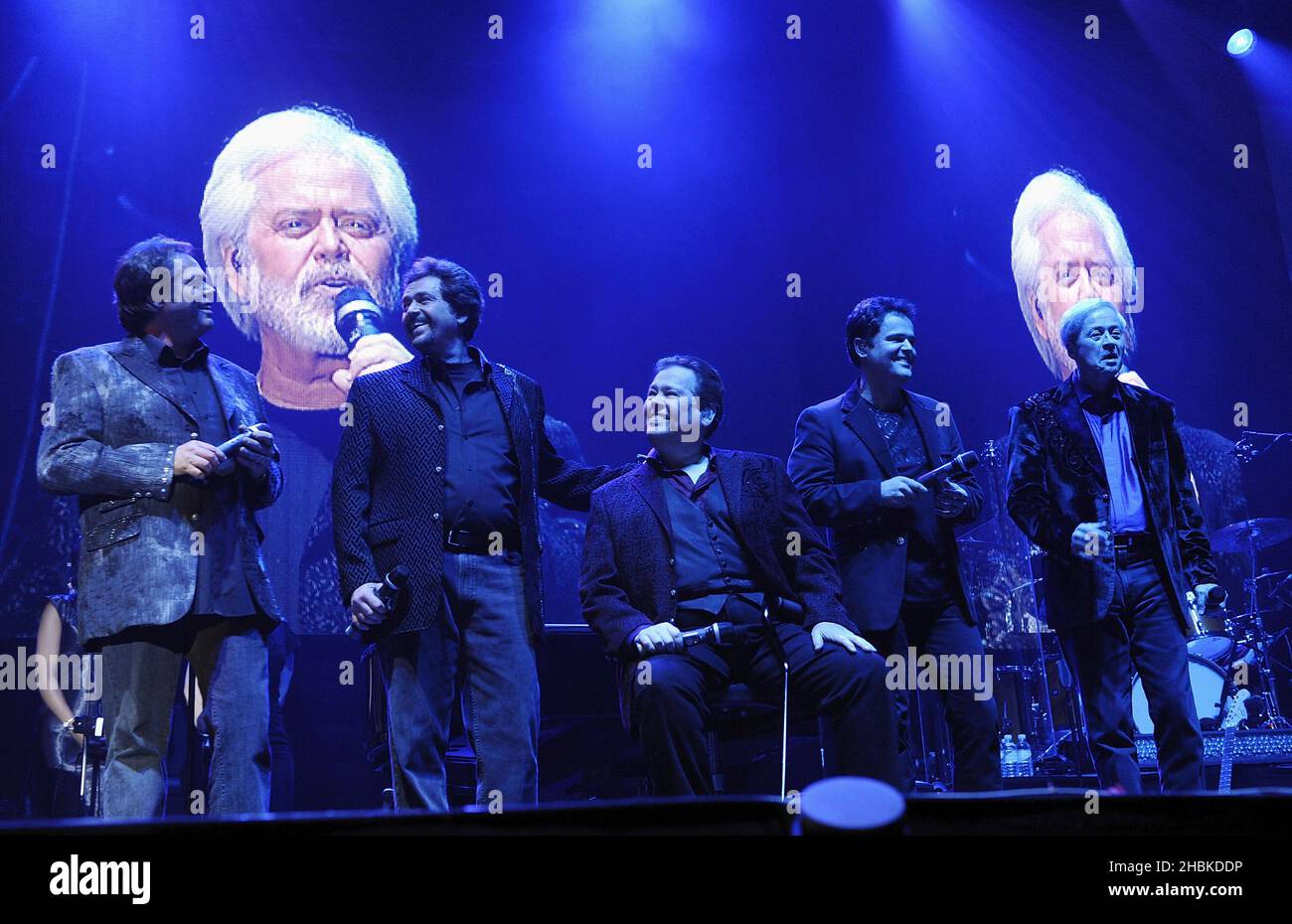 Die Osmonds treten in der Wembley Arena in London auf. Stockfoto