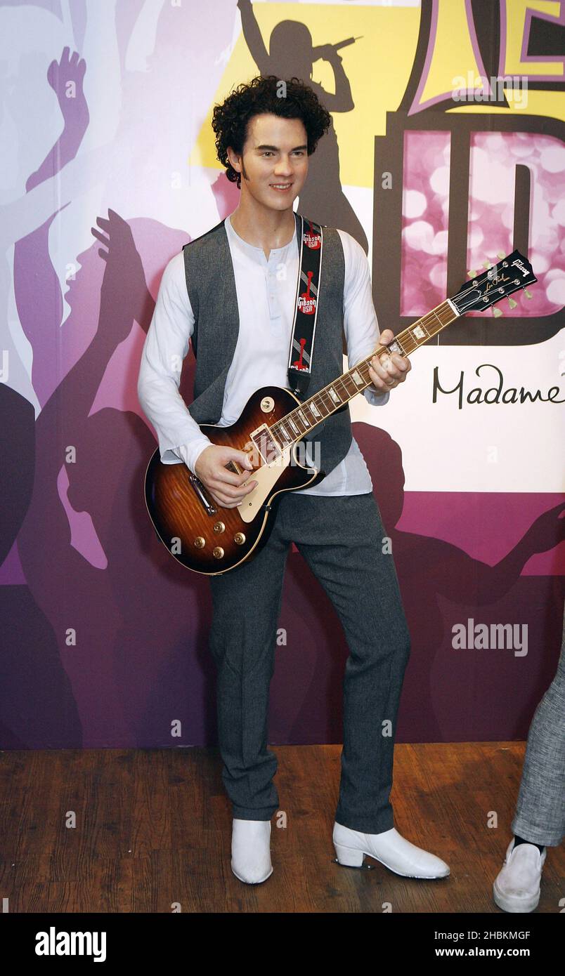 Kevin Jonas von der Wachsfigur der Jonas Brothers im Madame Tussauds, London Stockfoto