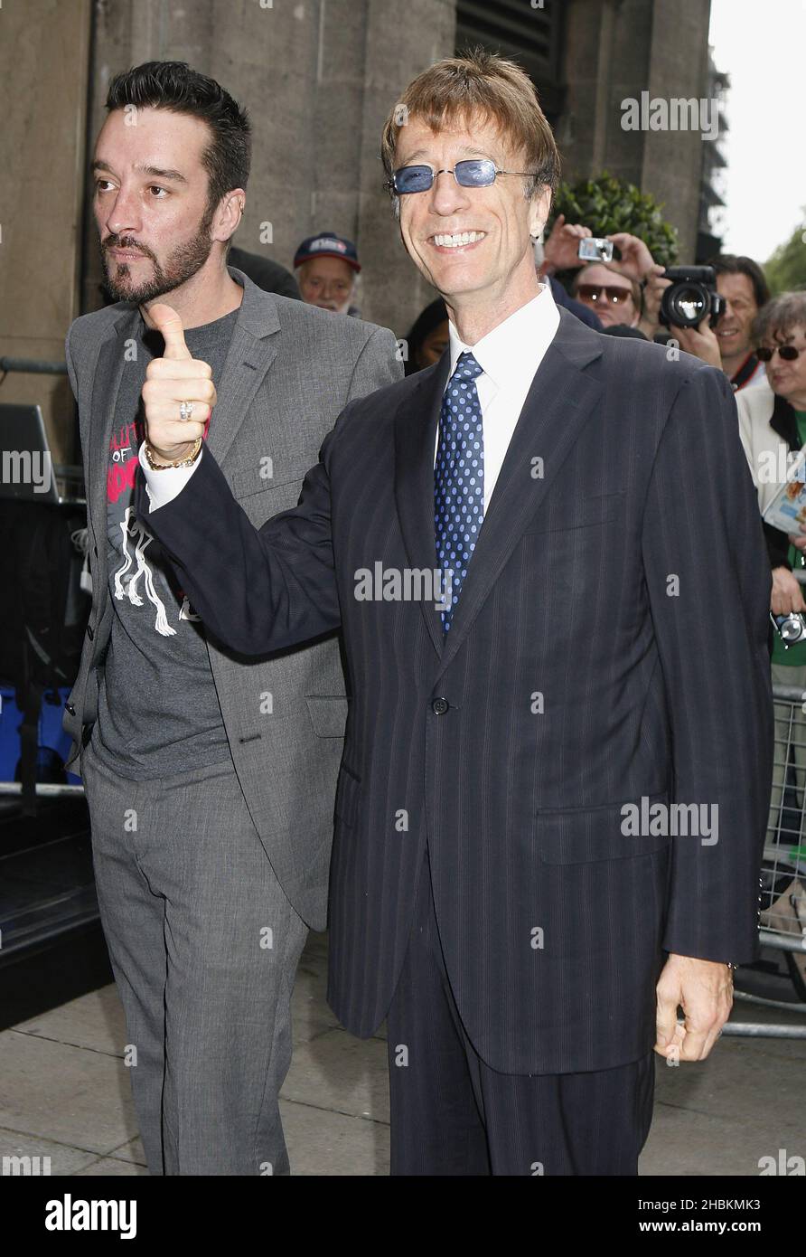 Robin Gibb bei der Ankunft bei den Ivor Novello Awards 54th im Grosvenor House, Park Lane London. Stockfoto