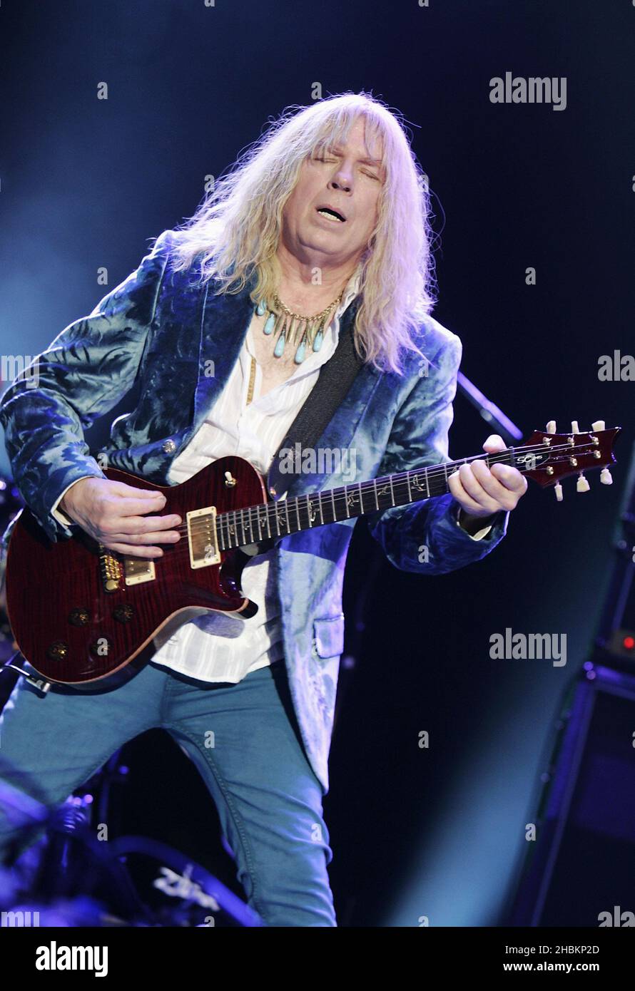 David St. Hubbins (Michael McKean) von Spinal Tap tritt in der Wembley Arena, London, auf. Stockfoto