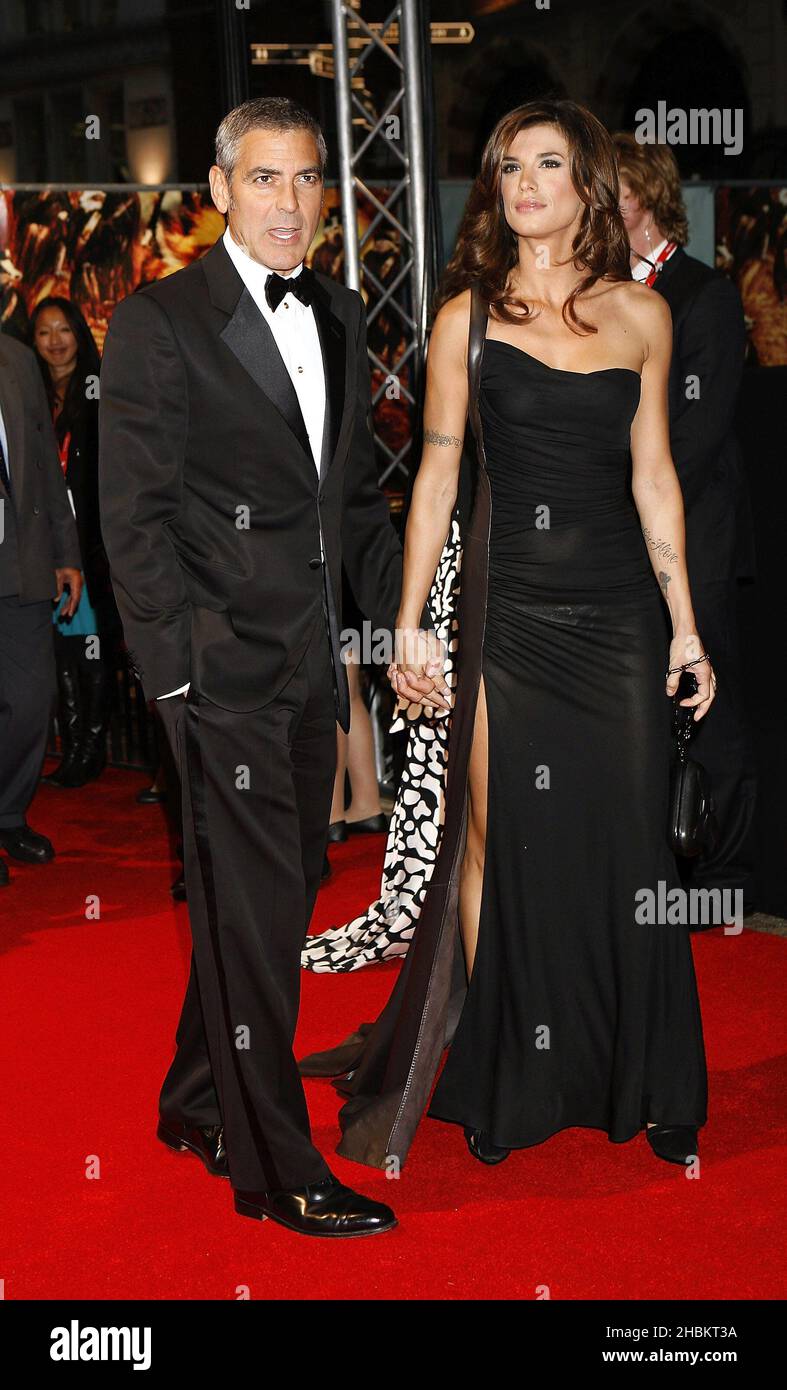George Clooney und Elisabetta Canalis kommen zur Weltpremiere von Fantastic Mr Fox während der Eröffnungsgala des Times BFI London Film Festival im Odeon am Leicester Square, London Stockfoto