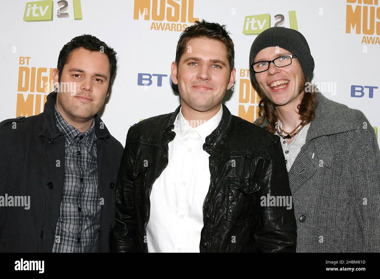 Scouting for Girls kommen am 30. September 2010 bei den BT Digital Awards im Roundhouse in London an. Stockfoto