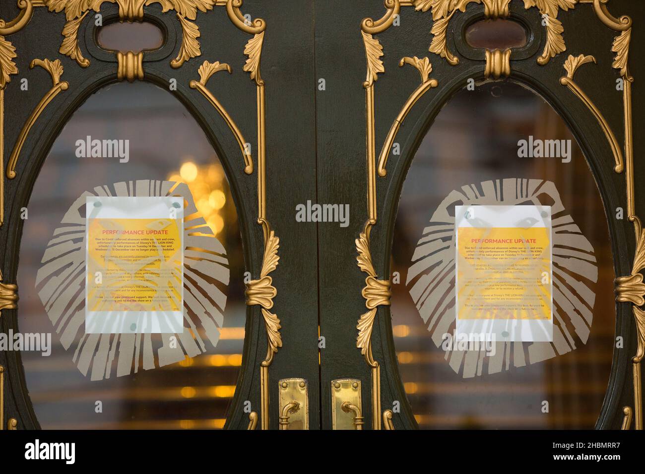 Im ‘Lyceum Theatre ist ein Update der Aufführungen der Lion King-Shows zu sehen, die aufgrund von „durch Covid erzwungenen Abwesenheiten“ unter den Darstellern und der Crew abgefordert wurden. Stockfoto