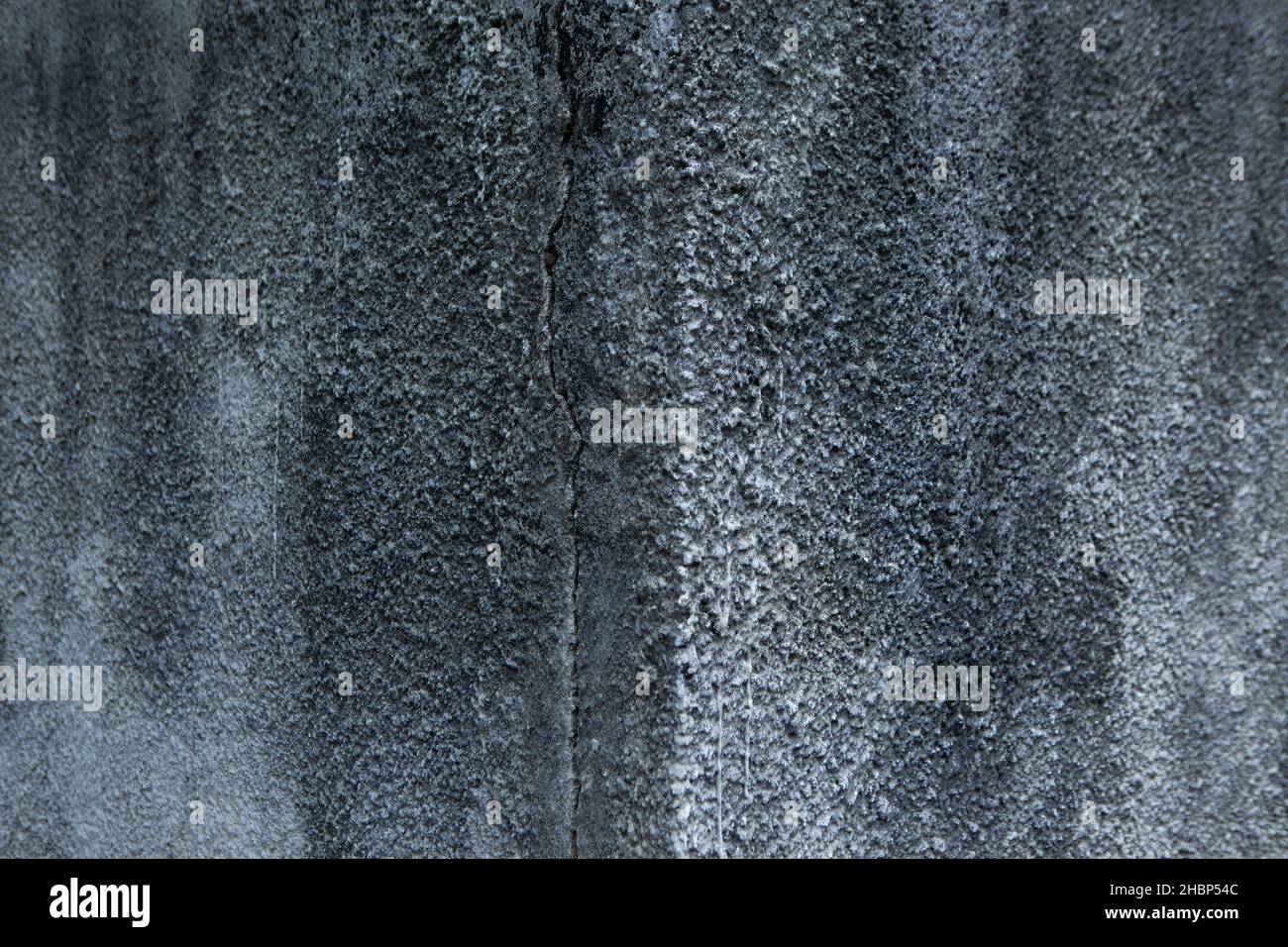 Wandfragment mit Kratzern, Texturhintergrund Stockfoto