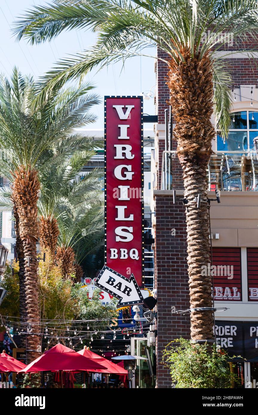 Las Vegas, Nevada, USA - 29. November 2021: Virgil's Real BBQ Restaurant Schild Stockfoto