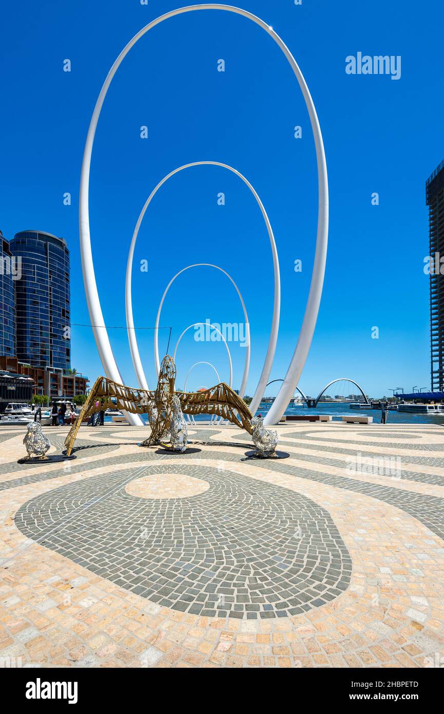 Spanda Skulptur für öffentliche Kunst des Künstlers Christian de Vietri am Elizabeth Quay, Perth, Western Australia, WA, Australien Stockfoto