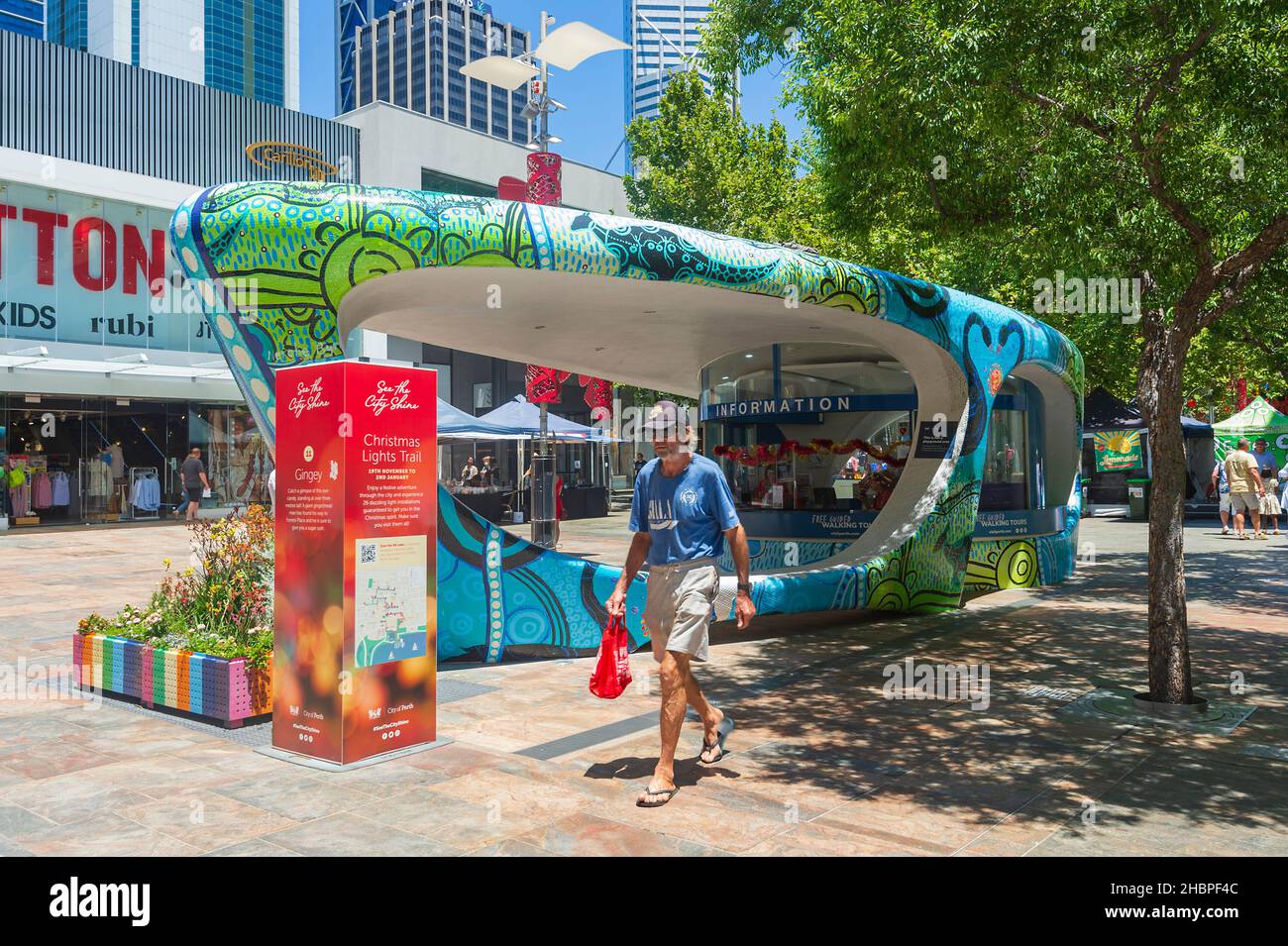 Moderne Form des Tourist Information Centre in Perth CBD, Western Australia, WA, Australien Stockfoto