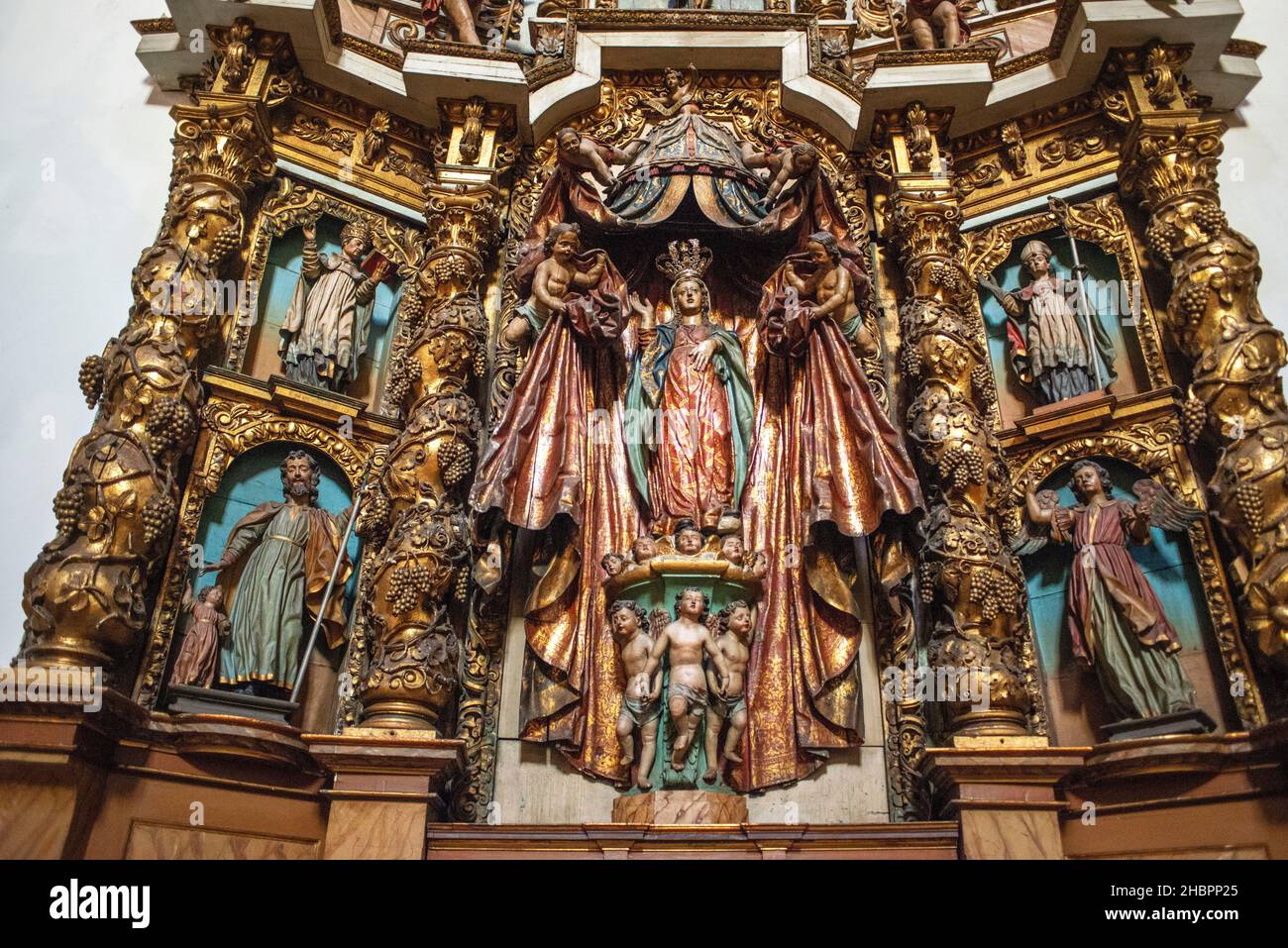 Altarbild in der Kirche San Pelayo de Sabugueria, erbaut 1840. Französischer Weg, Jakobsweg. Sabugueria, Santiago de Compostela, A Coruña, Galic Stockfoto