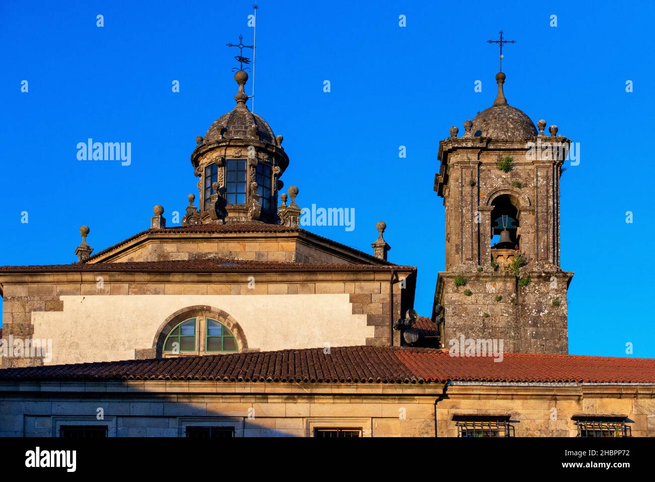 Rückseite der Kirche San Pelayo de Sabugueria, erbaut 1840. Französischer Weg, Jakobsweg. Sabugueria, Santiago de Compostela, A Coruña, Galicia, S Stockfoto