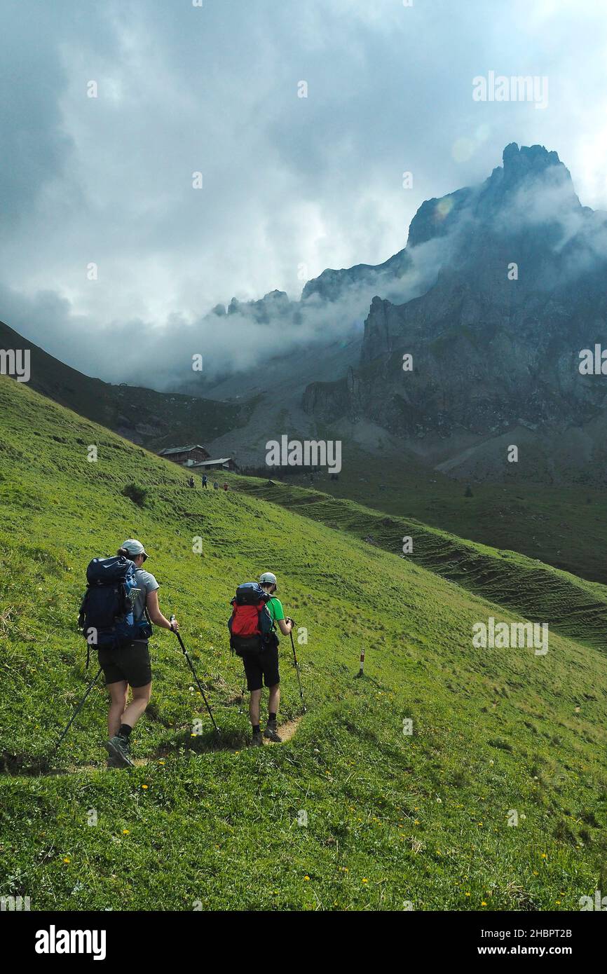 Abstieg von Bunderchrinde nach Adelboden BE Stockfoto