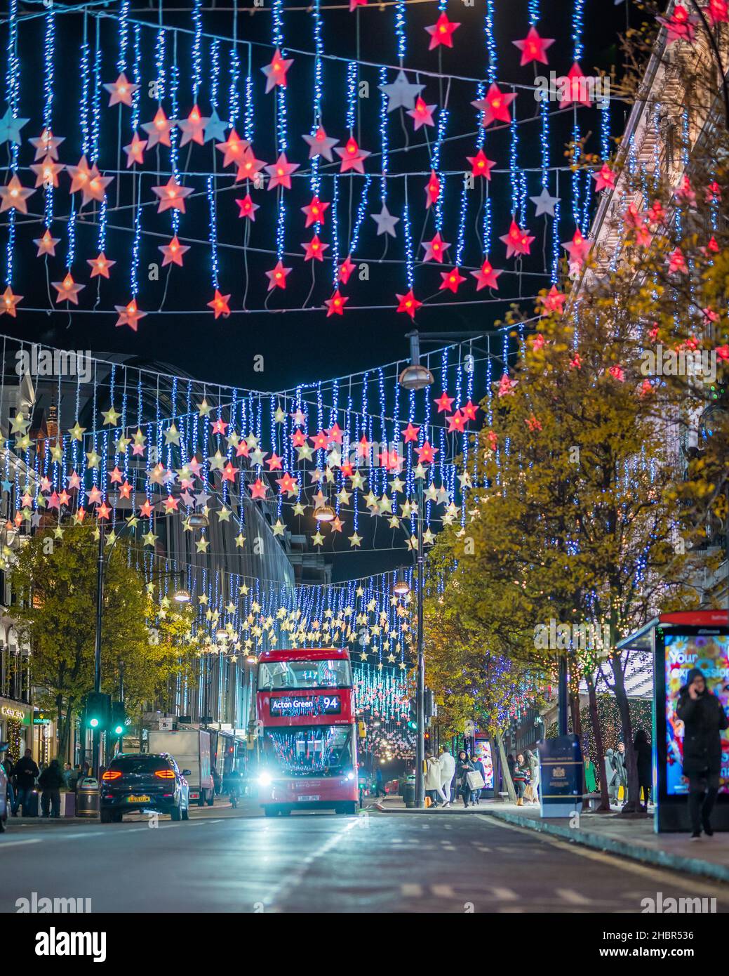 Oxford Street, Weihnachtsbeleuchtung in London, 2021 Stockfoto