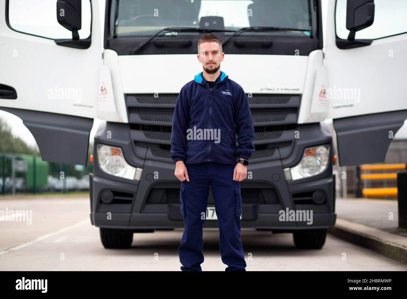 Stuart Macintire, ein LKW-Lehrling, fotografiert im Sainsbury’s Distribution Center in Sherburn in Elmet, North Yorkshire. Stockfoto