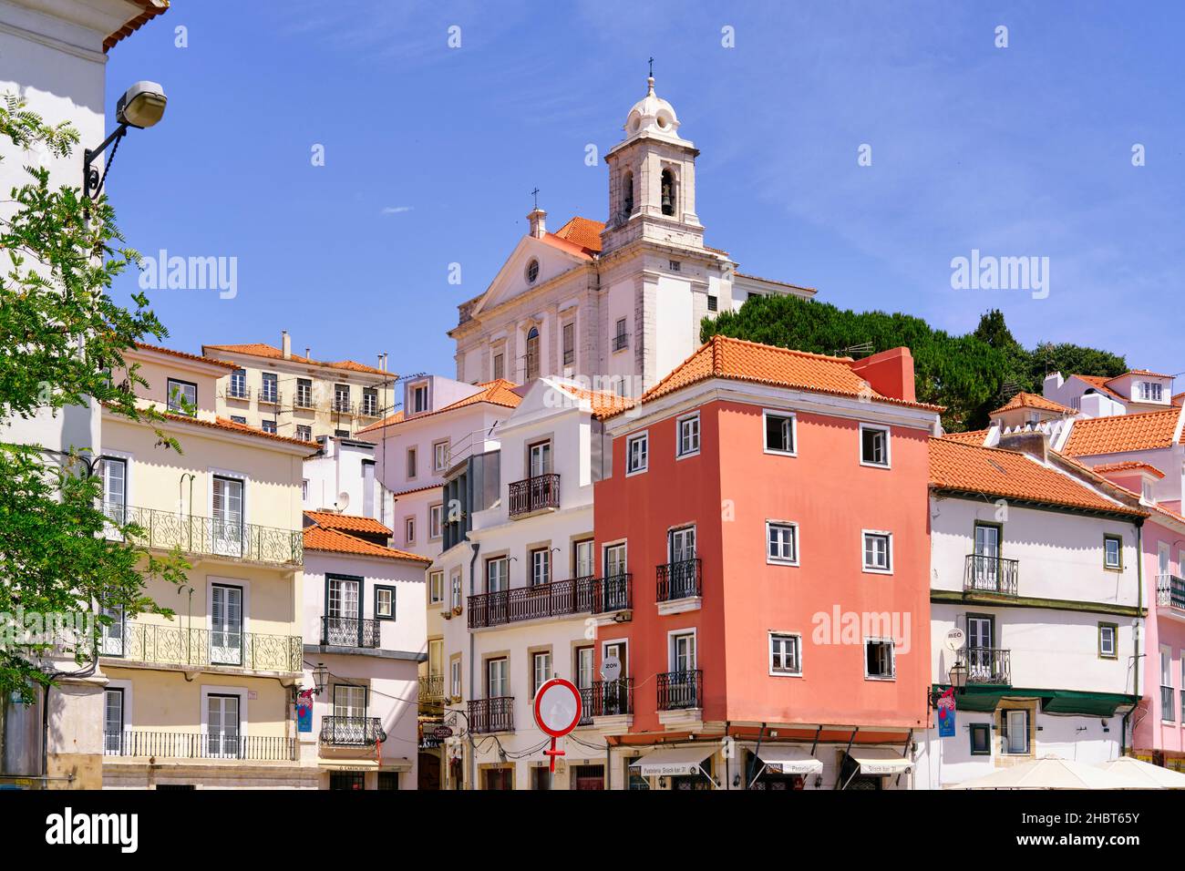 Der beliebte Stadtteil Alfama. Lissabon, Portugal Stockfoto