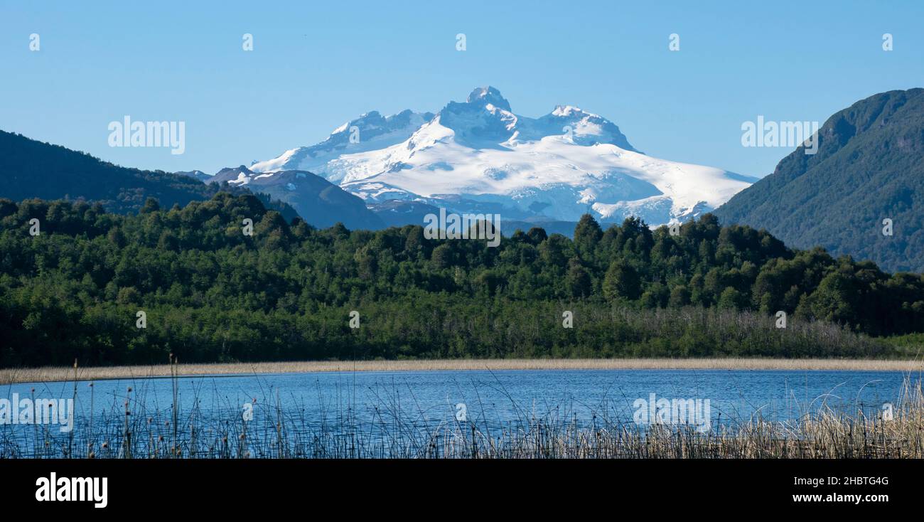 Tronador, Landschaftsansicht seit dem See in Bariloche Patagonia Argentinien Stockfoto
