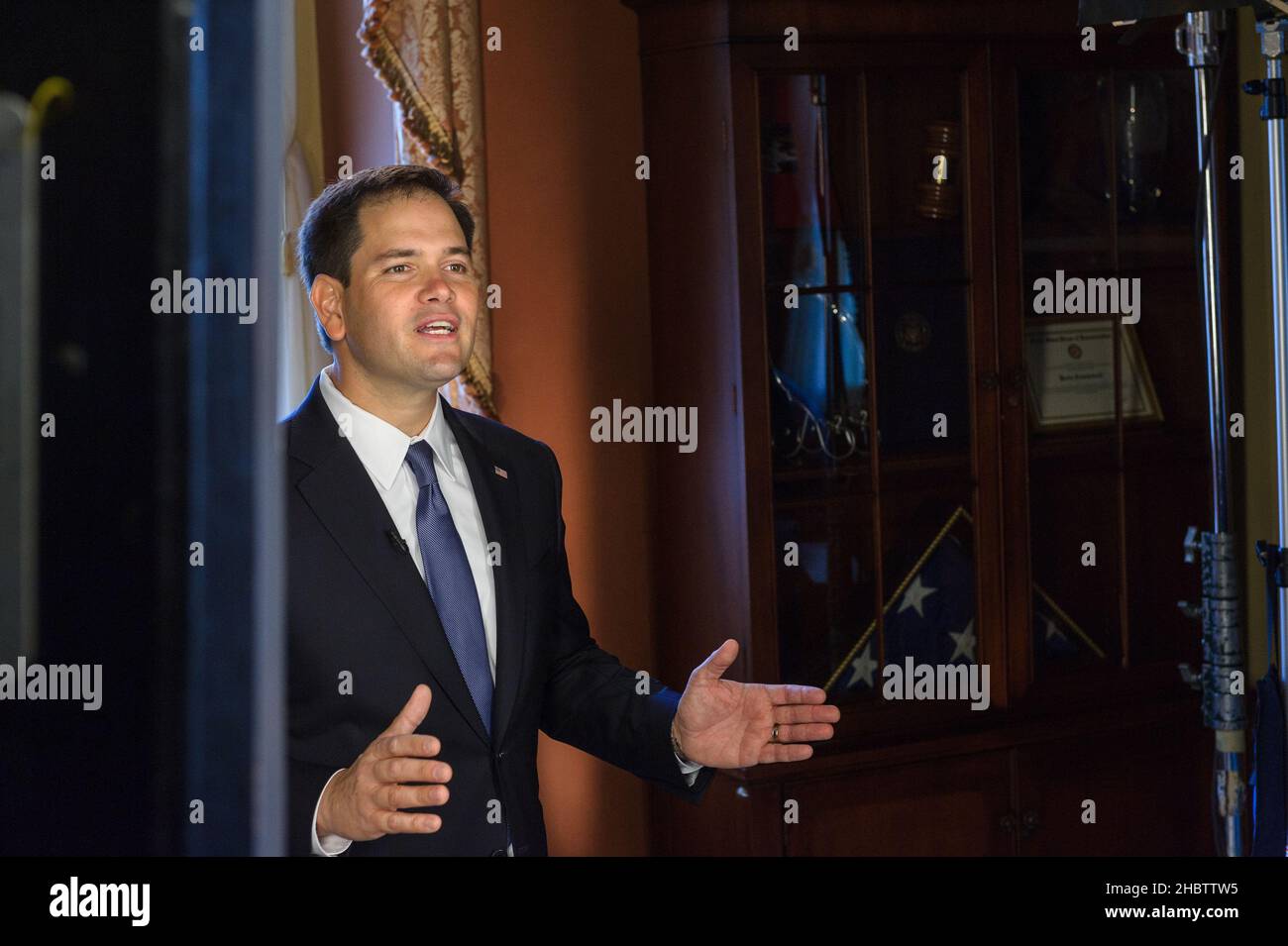 US-Senator Marco Rubio probt im Februar 2013 für die republikanische Ansprache an die Nation Ca. 12. Februar 2013 Stockfoto