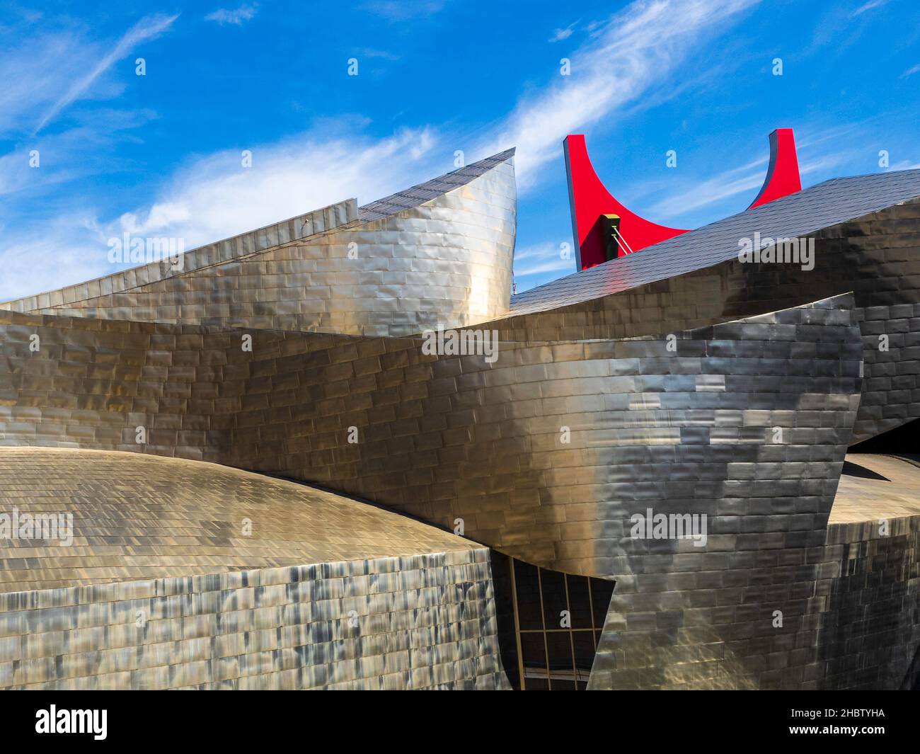 Bilbao, Baskenland, Spanien. September 2017. Hauptfassade des Guggenheim Museum of Contemporary Art Bilbao, entworfen vom Architekten Frank O. Gehry. façade Stockfoto