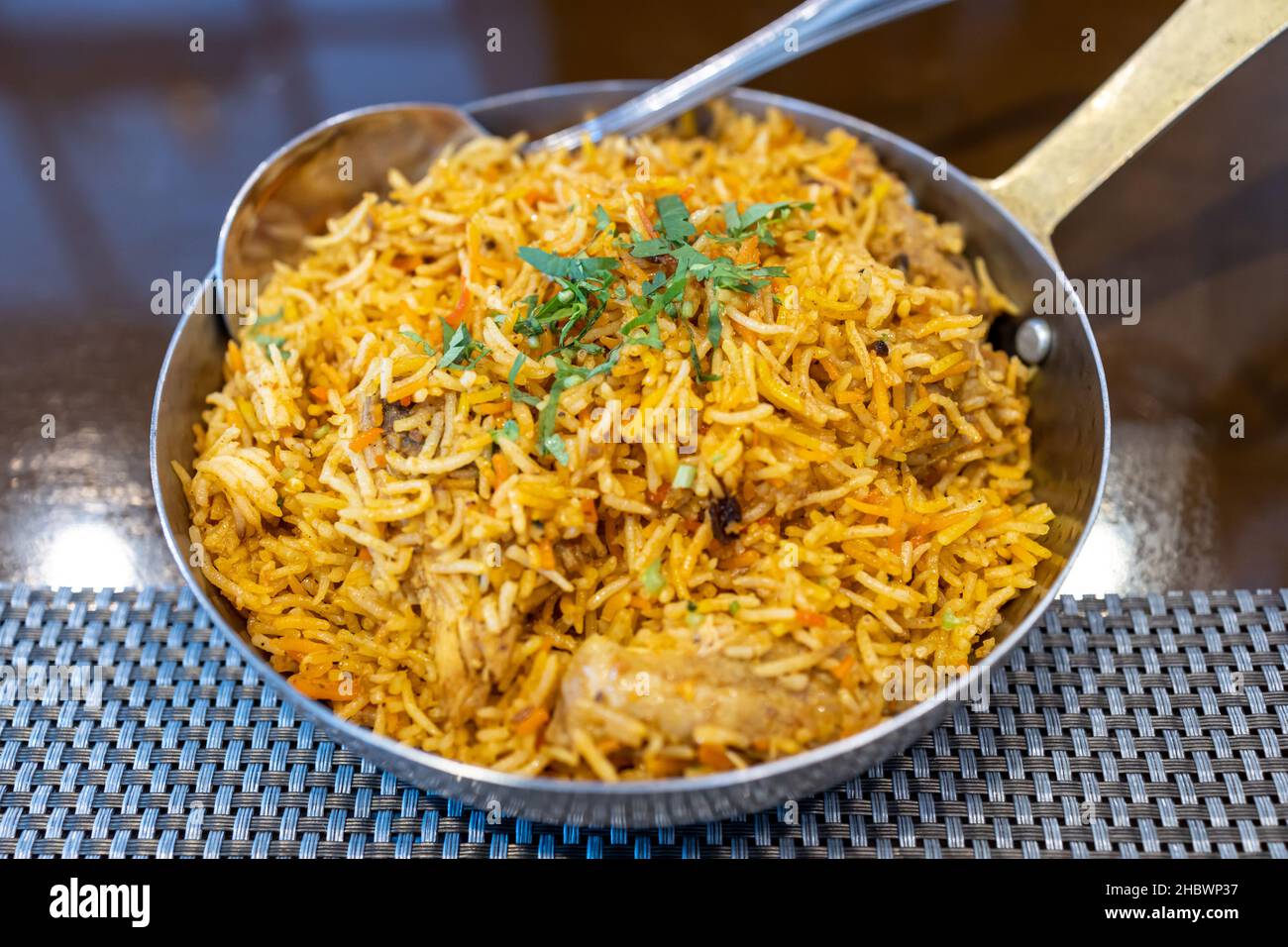 Beliebte indische Küche Mughlai biryani im Restaurant Stockfoto