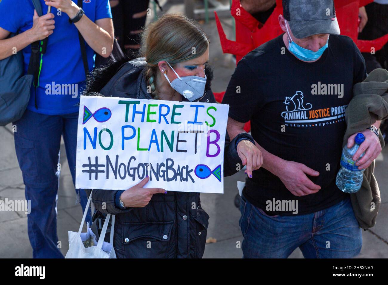 Aktivist am marsch in London mit einem Schild, das besagt, dass es keinen Planeten B 2021 gibt Stockfoto