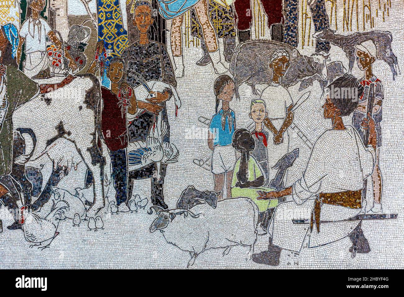 Mosaikportrait an der Fassade des Cafe Moskau in der Karl Marx Allee, Berlin, Deutschland Stockfoto