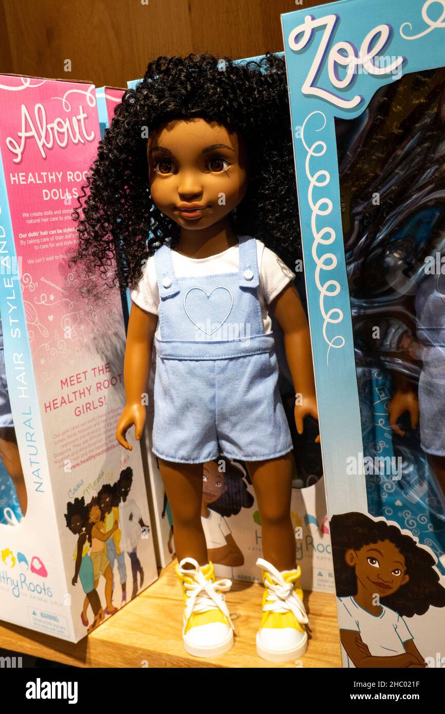 Zu den Geschäften am Columbus Circle gehört das Spielzeuggeschäft Camp, New York City, USA Stockfoto