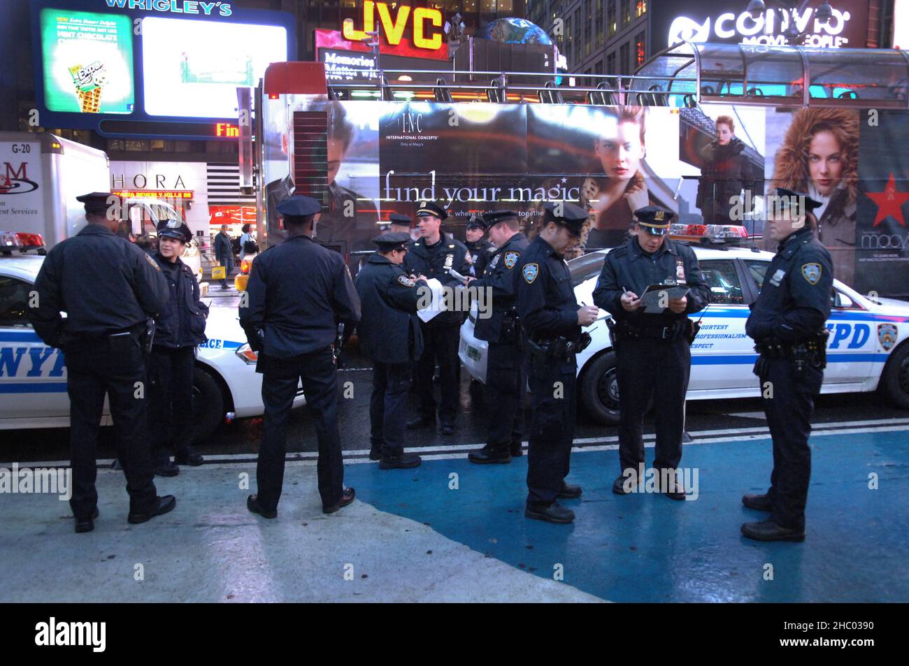 New York Police NYPD-Beamte, Times Square, New York USA Stockfoto