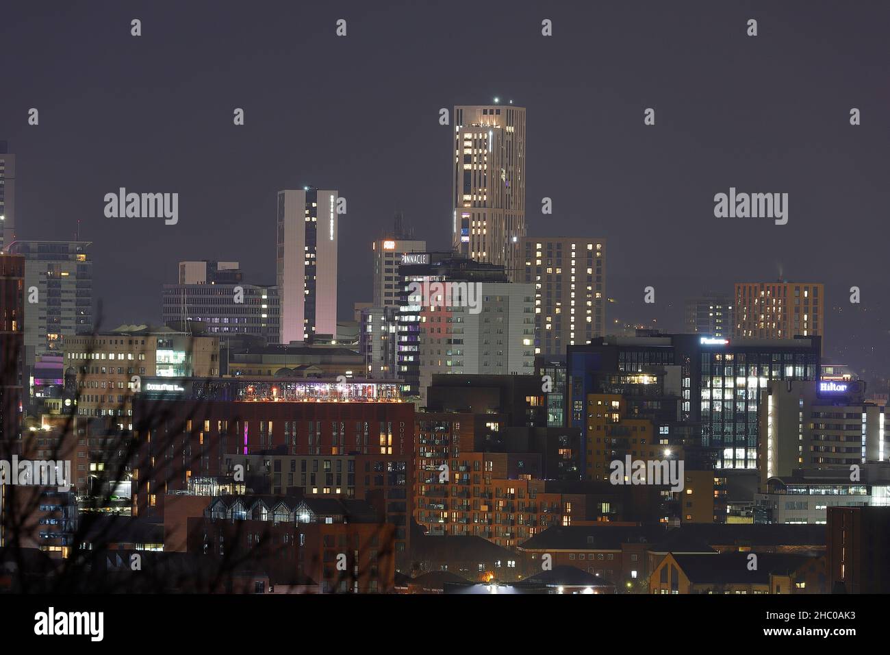 Eine Ansammlung von hohen Gebäuden im Arena Quarter im Stadtzentrum von Leeds. Altus House ist derzeit das höchste Gebäude in Yorkshire Stockfoto