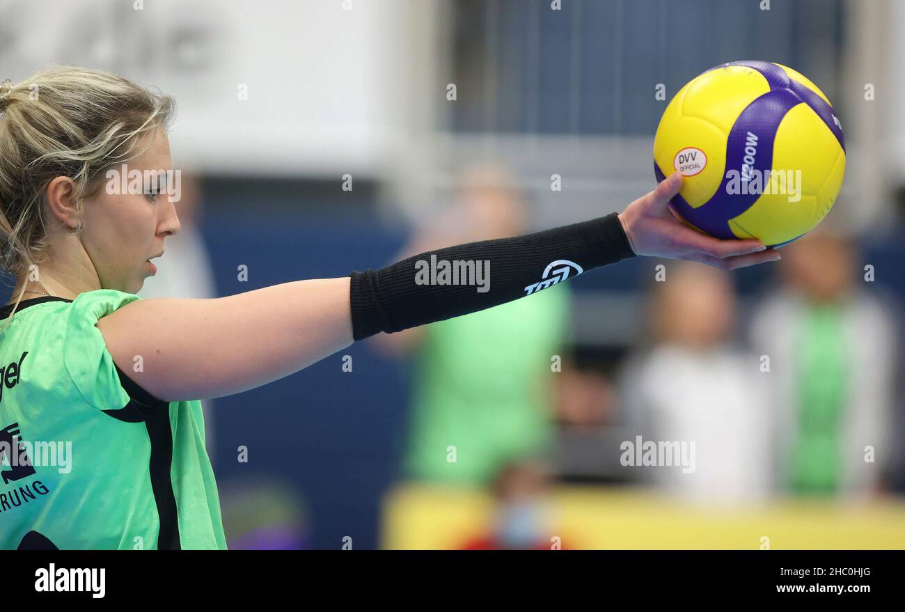 firo: 21.12.2021 Frauen Volleyball DVV Cup Halbfinale USC Münster Mvºnster - Allianz MTV Stuttgart 0: 3 Indikation, USC, Feature, Maria Schlegel Stockfoto