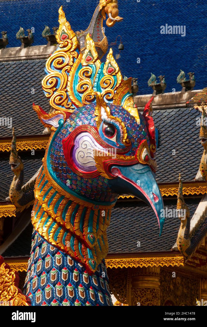 Thailand: Hamsa oder heilige Gans in Wat Ban Den, Ban Inthakin, Bezirk Mae Taeng, Chiang Mai. Wat Ban Den, auch bekannt als Wat Bandensali Si Mueang Kaen, ist ein großer buddhistischer Tempelkomplex nördlich der Stadt Chiang Mai im Norden Thailands. Stockfoto