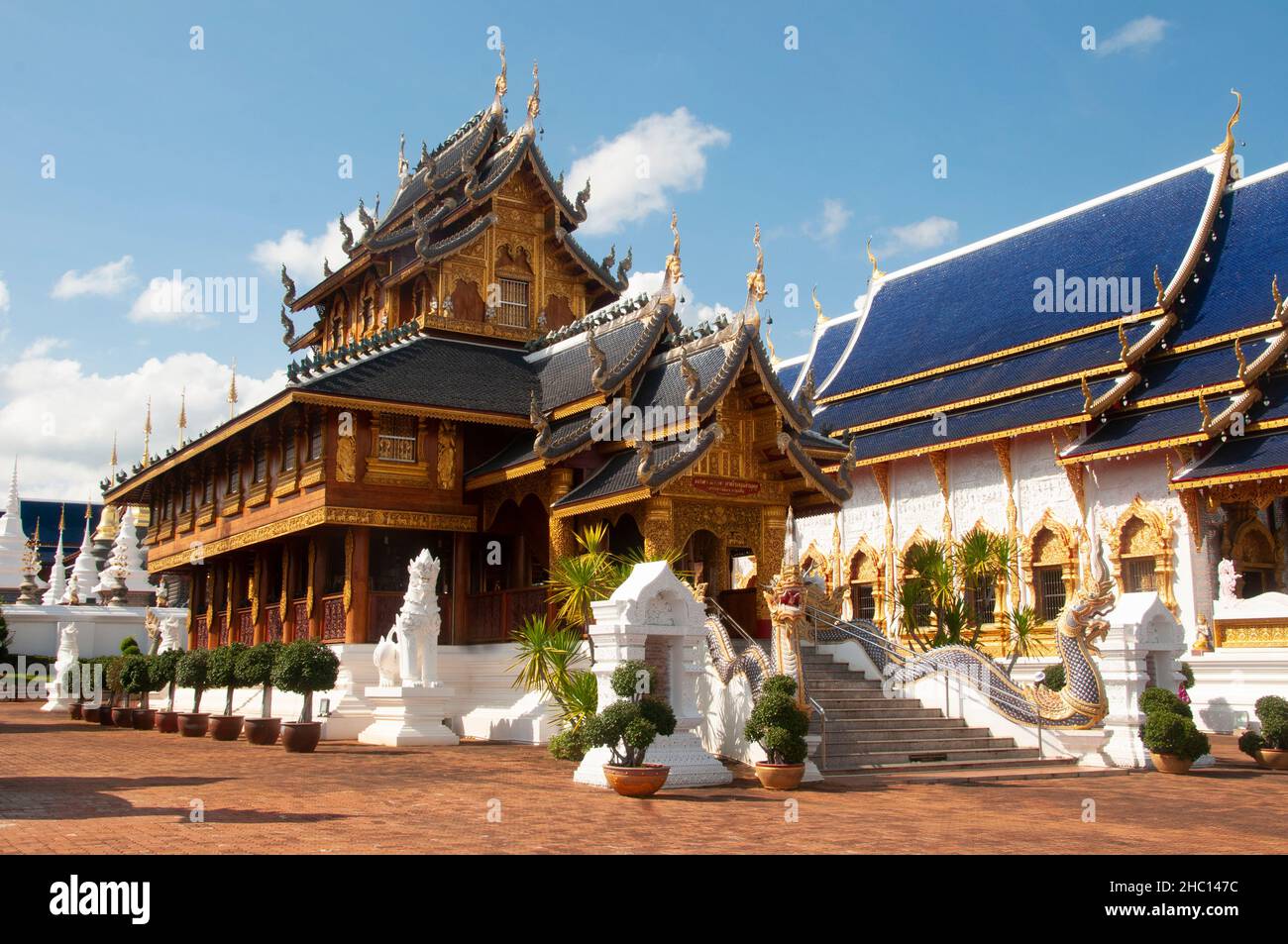 Thailand: Wat Ban Den, Ban Inthakin, Bezirk Mae Taeng, Chiang Mai. Wat Ban Den, auch bekannt als Wat Bandensali Si Mueang Kaen, ist ein großer buddhistischer Tempelkomplex nördlich der Stadt Chiang Mai im Norden Thailands. Stockfoto