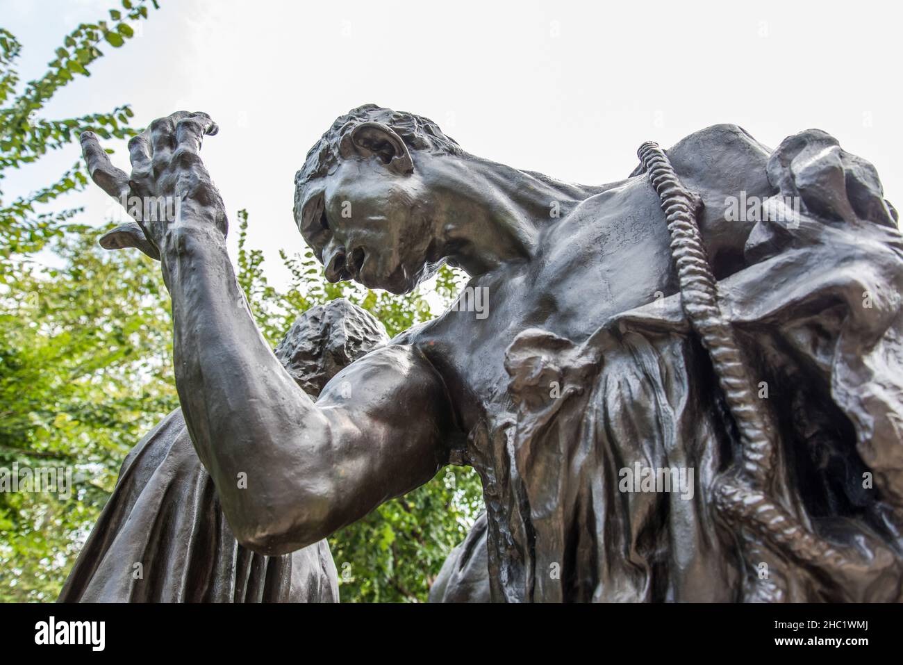 PHILADELPHIA, USA - 22. AUGUST 2019: Berühmte Skulptur von Auguste Rodins die Bürger von Calais in Philadelphia, USA Stockfoto