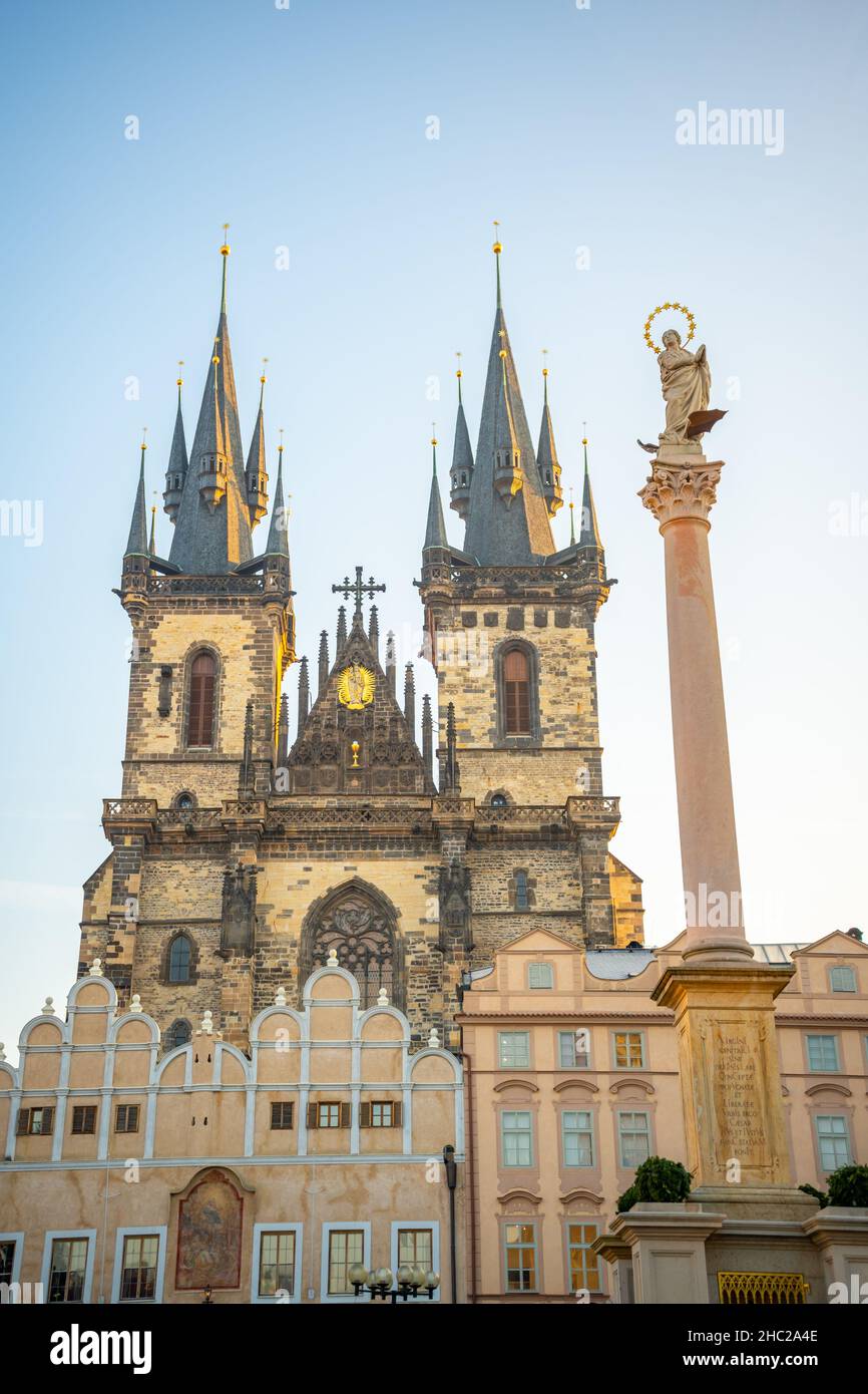 Eine Aufnahme des Tynsky-Tempels auf dem Altstädter Ring in Prag, Tschechische republik Stockfoto