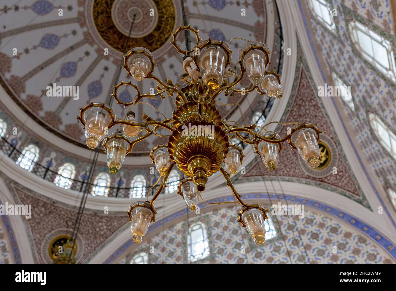 Innenansicht der Großen Selimiye Moschee, die sich im Stadtteil Uskudar in Istanbul, Türkei, in der Nähe der Selimiye Kaserne am 23. Dezember befindet Stockfoto