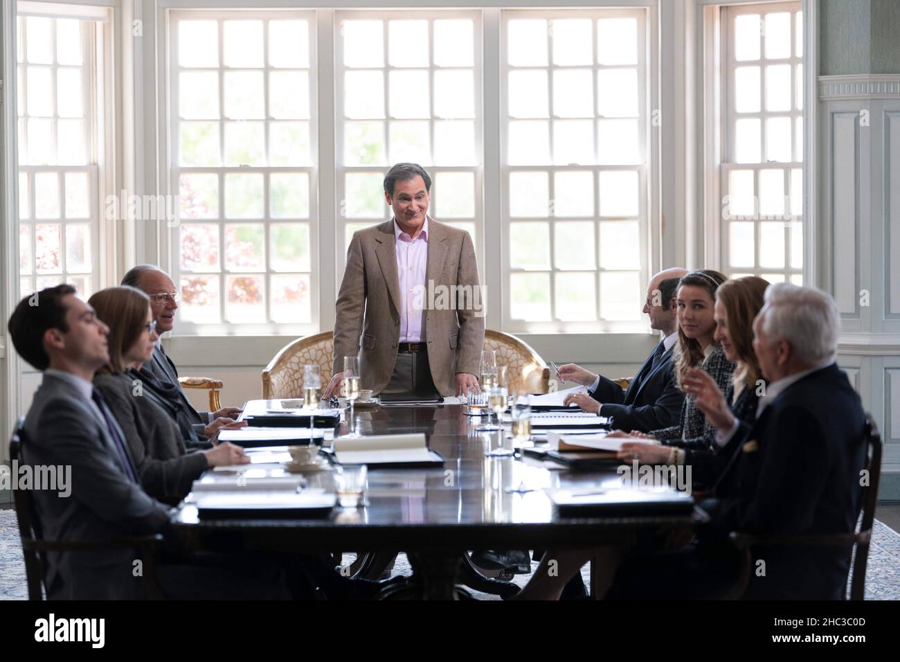 Dopesick -- „The People vs. Purdue Pharma“ - Folge 108 -- Rick und Randys kriminelle Ermittlungen bedrohen nun Richard Sacklers Imperium, Aktivisten ergreifen Maßnahmen gegen Purdue und Finnix versucht, seine geliebte Gemeinschaft zu heilen, die von sucht heimgesucht wurde. Richard (Michael Stuhlbarg), gezeigt. Bildnachweis: Gene Page/Hulu/THA Stockfoto