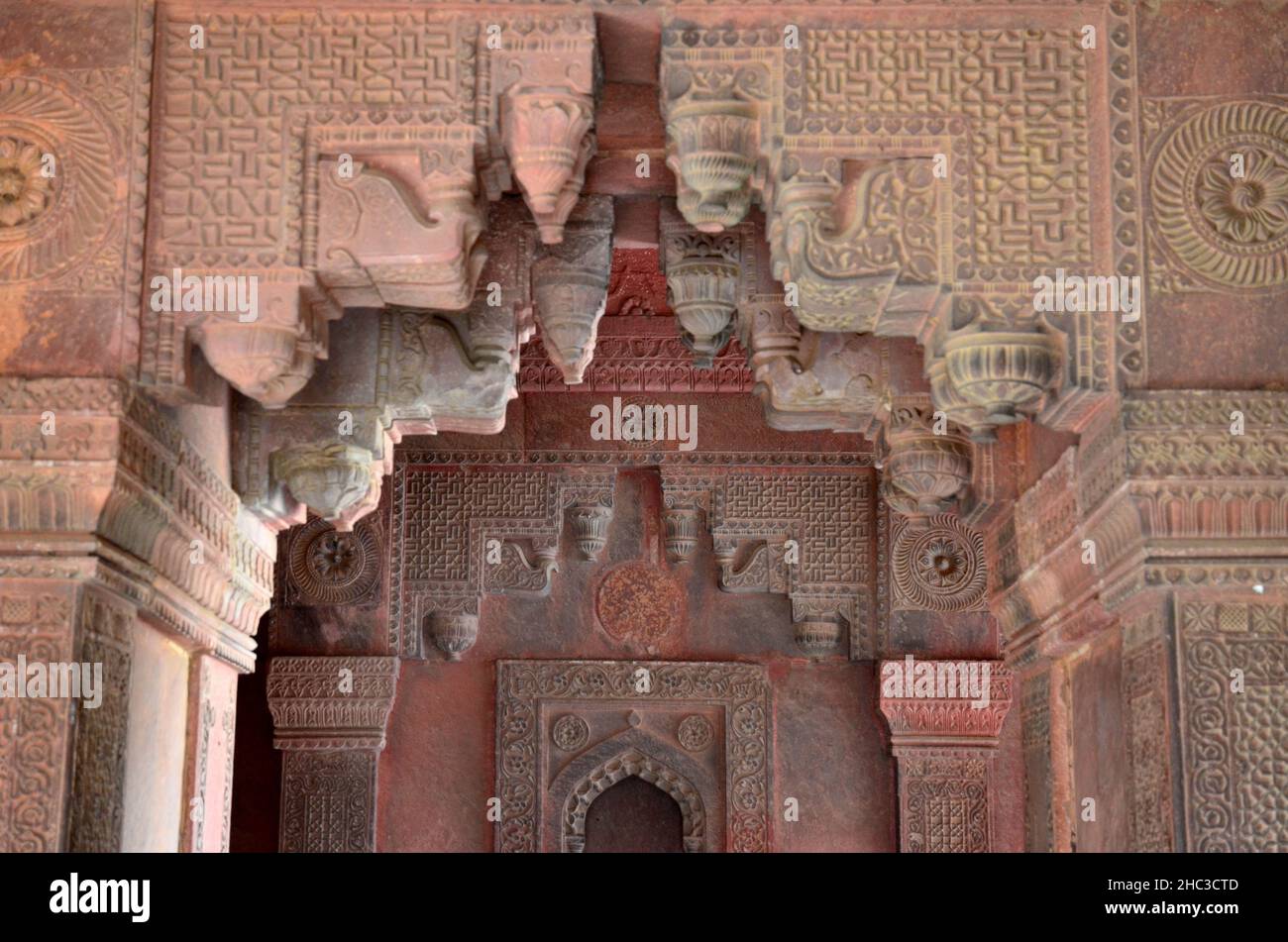 Schöner Torbogen im Inneren von Fatehpur Sikri Stockfoto