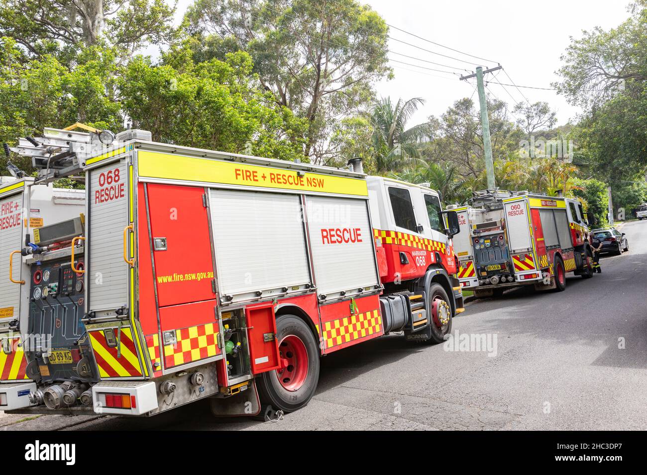 Avalon Beach Vorort in Sydney, NSW Feuerwehr und Rettungskräfte, nehmen an einem Vorfall am Heiligabend, Sydney, Australien, Teil Stockfoto