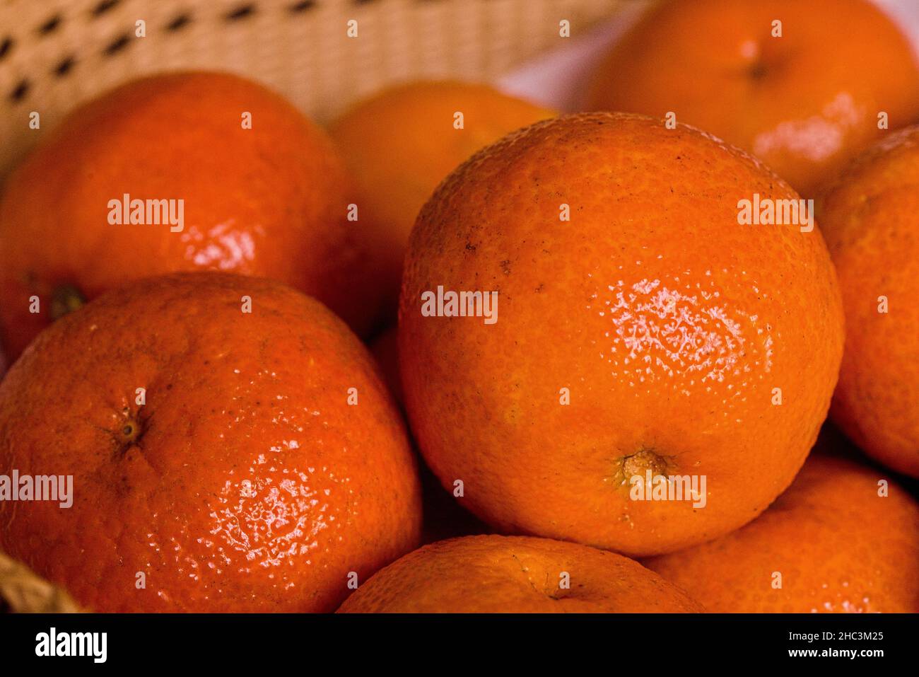 Mandarinen in der Obstschale Stockfoto
