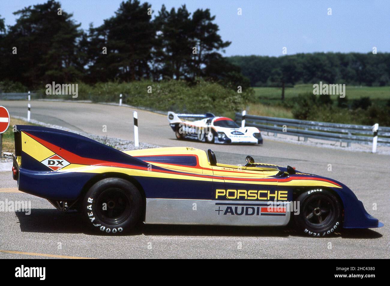 1973 Porsche 917/30 CAN-am Rennwagen, der 1983 von Derek Bell auf dem Weissarch-Testrack Stuttbart Deutschland getestet wurde Stockfoto