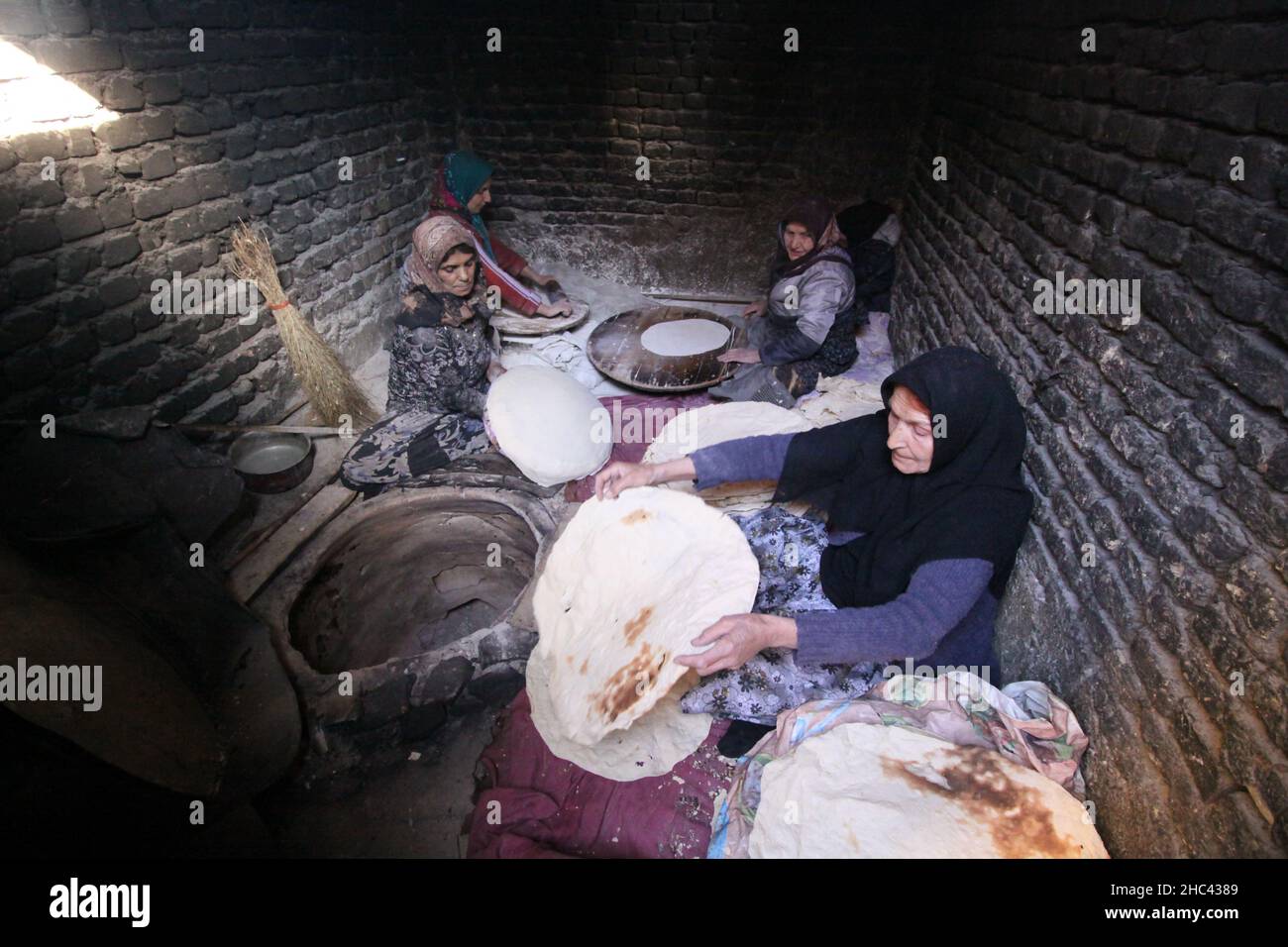 Traditionelles Brot backen Stockfoto