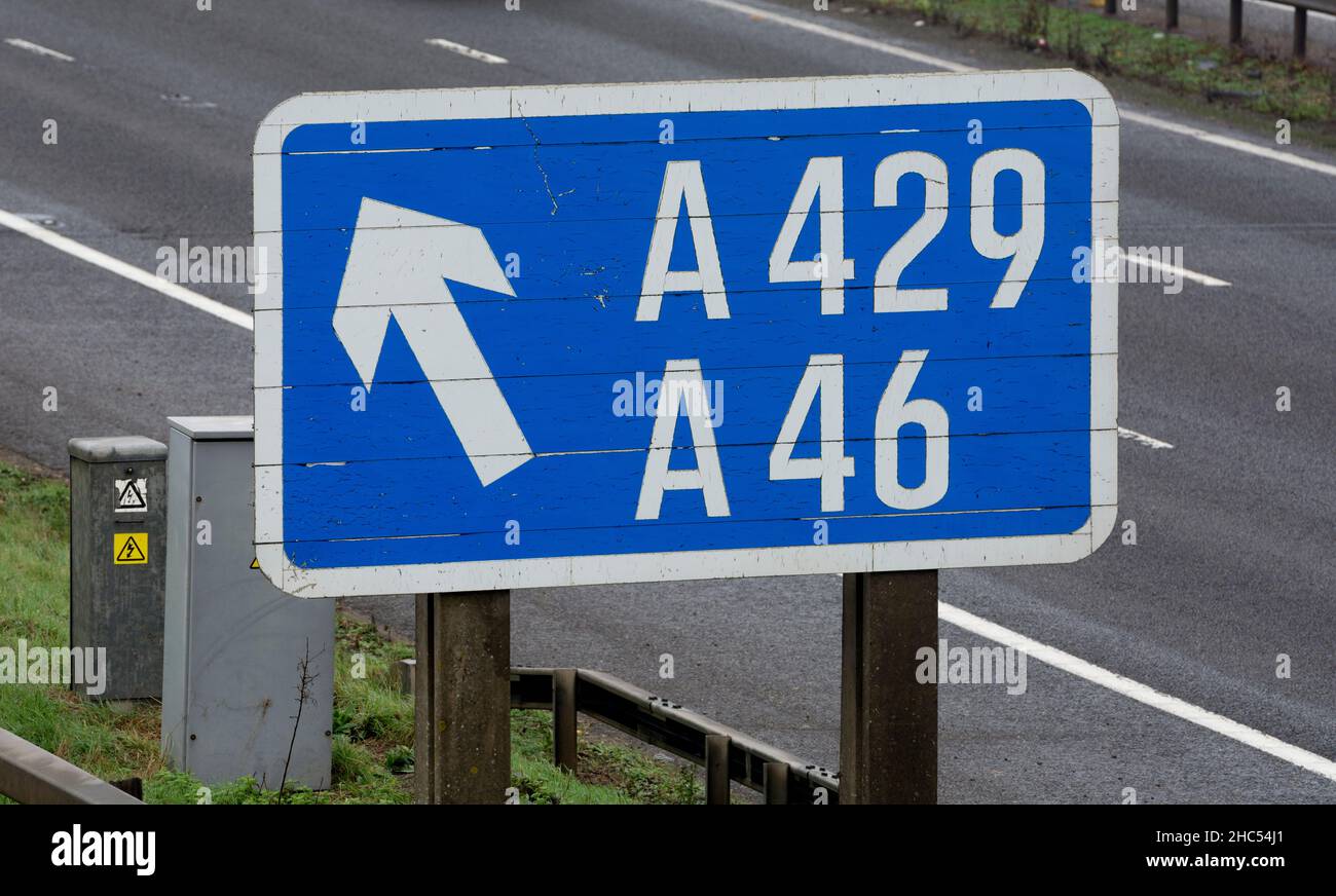 Straßenschild an der Abfahrt 15 der M40, Warwick, Großbritannien Stockfoto