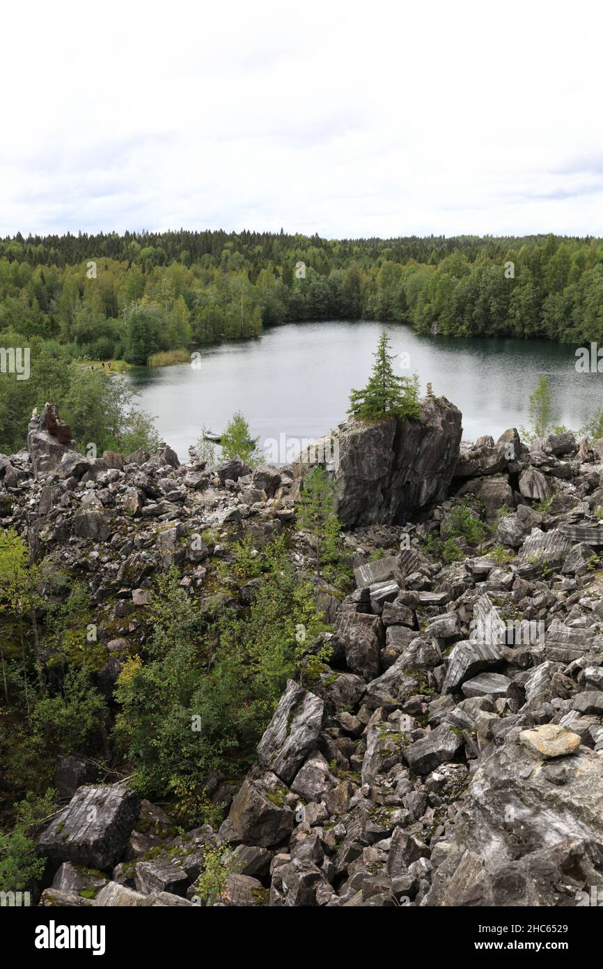 Landschaft des Sees in Marmor-Schlucht, Karelia, Ruskeala Stockfoto