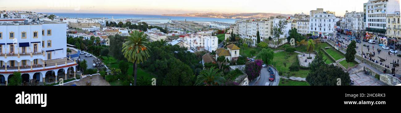 Panoramablick auf die marokkanische Küste, Tanger City, Marokko.04-12-2021 Stockfoto