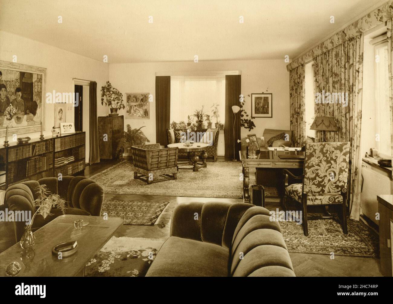 Innenansicht eines Hauses: Wohnzimmer, Bokagarden, Schweden 1945 Stockfoto