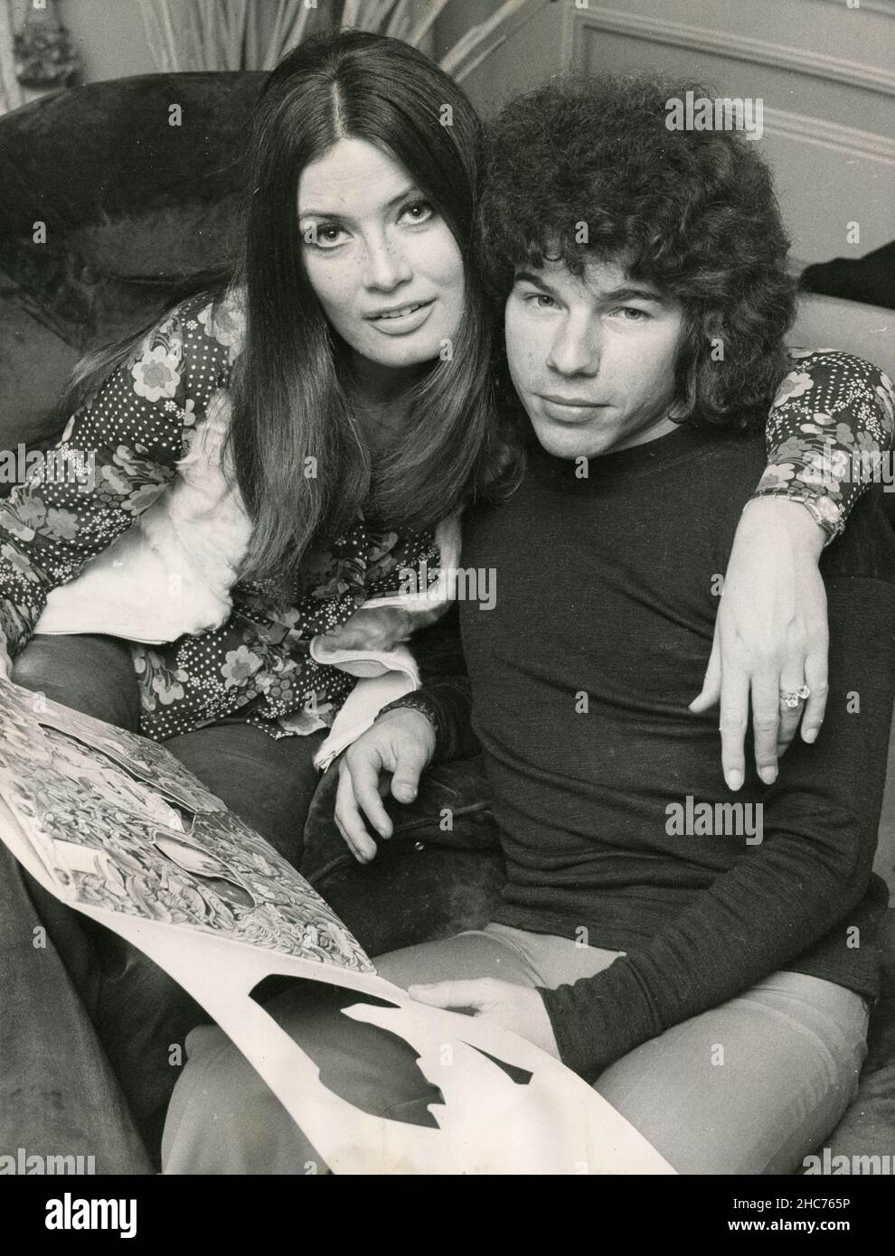 Die italienische Schauspielerin Marisa Mell und die Sängerin und Songwriterin Riccardo Cocciante, Rom, Italien 1972 Stockfoto