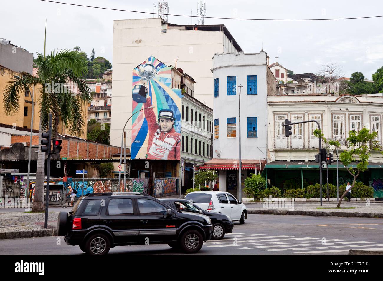 Graffiti von F1 Weltmeister Senna auf einem kleinen Gebäude in Rio de Janeiro, Brasilien Stockfoto