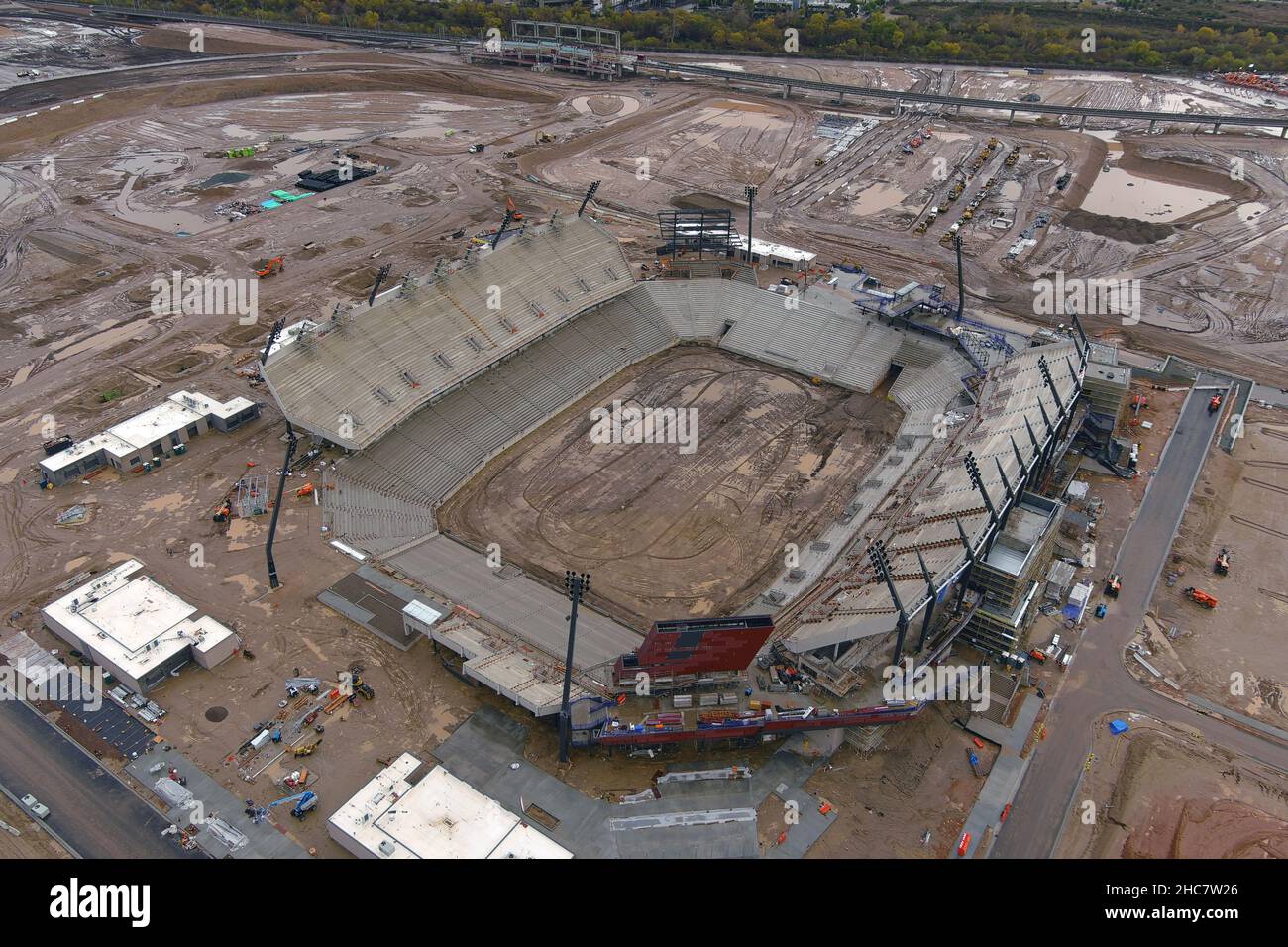Eine Luftaufnahme der Baustelle des Snapdragon Stadions auf dem Campus der San Diego State University im SDSU Mission Valley, Samstag, 25. Dezember 2021 Stockfoto