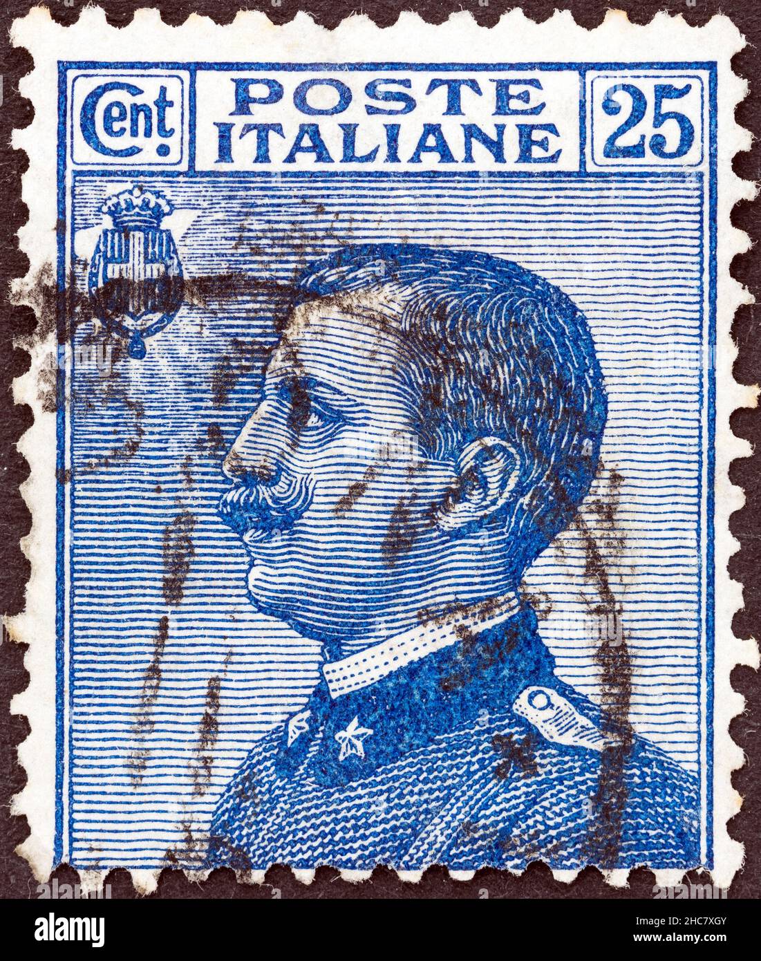 ITALIEN - UM 1908: Eine in Italien gedruckte Briefmarke zeigt König Viktor Emmanuel III., um 1908. Stockfoto