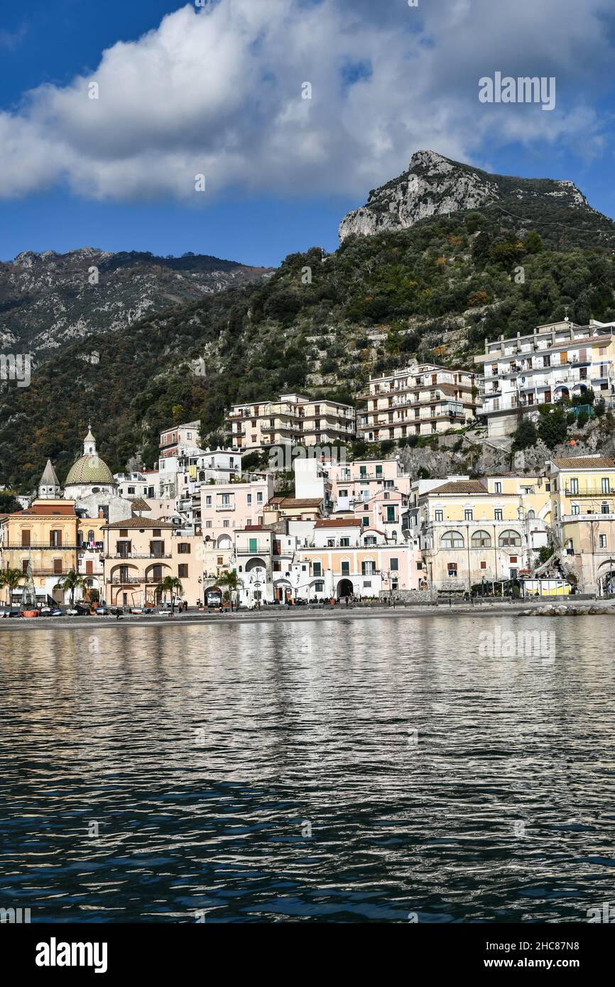 Blick auf Cetara, eine Stadt an der Amalfiküste, Italien. Stockfoto