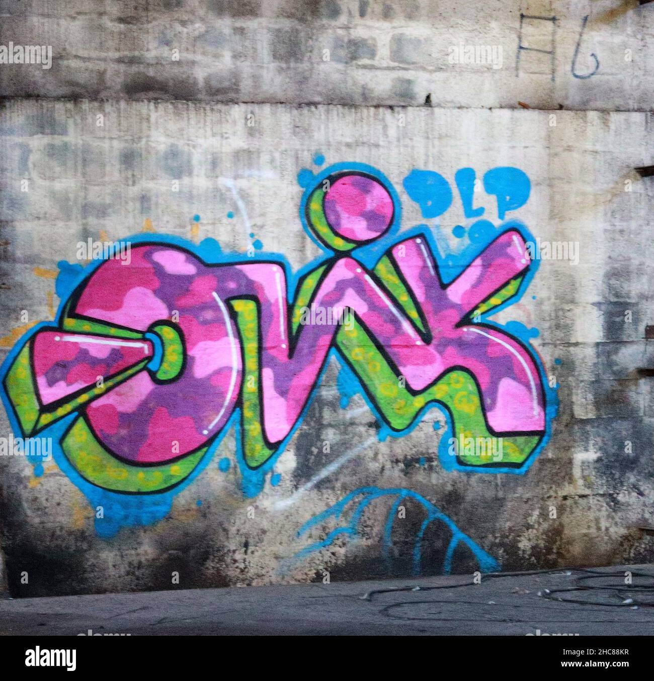 Urbex Graphics Graffiti in Wales Stockfoto